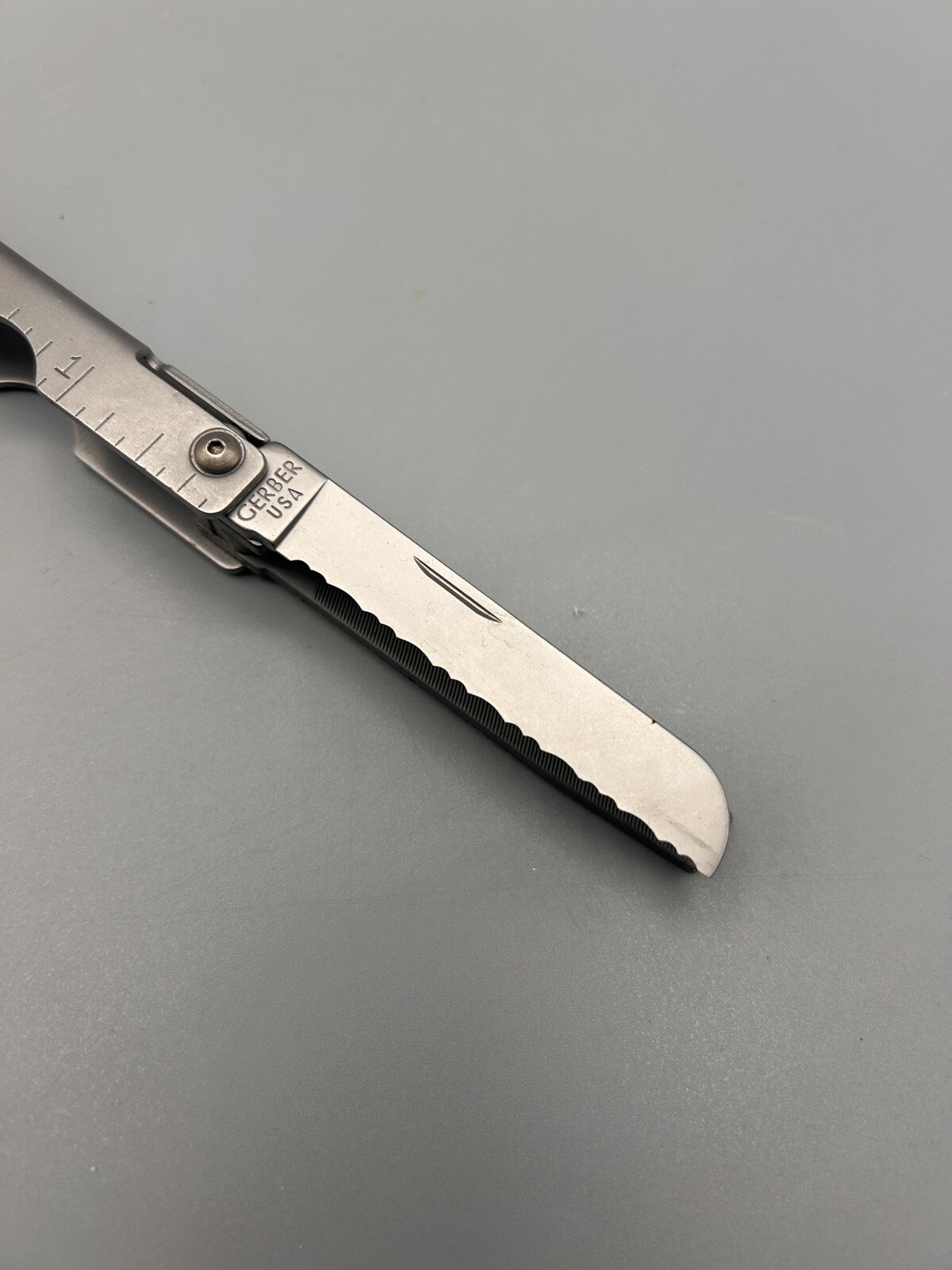 Gerber 1991 Original Mult-plier Mr. Pinchy Excellent EX with Original Sheath.