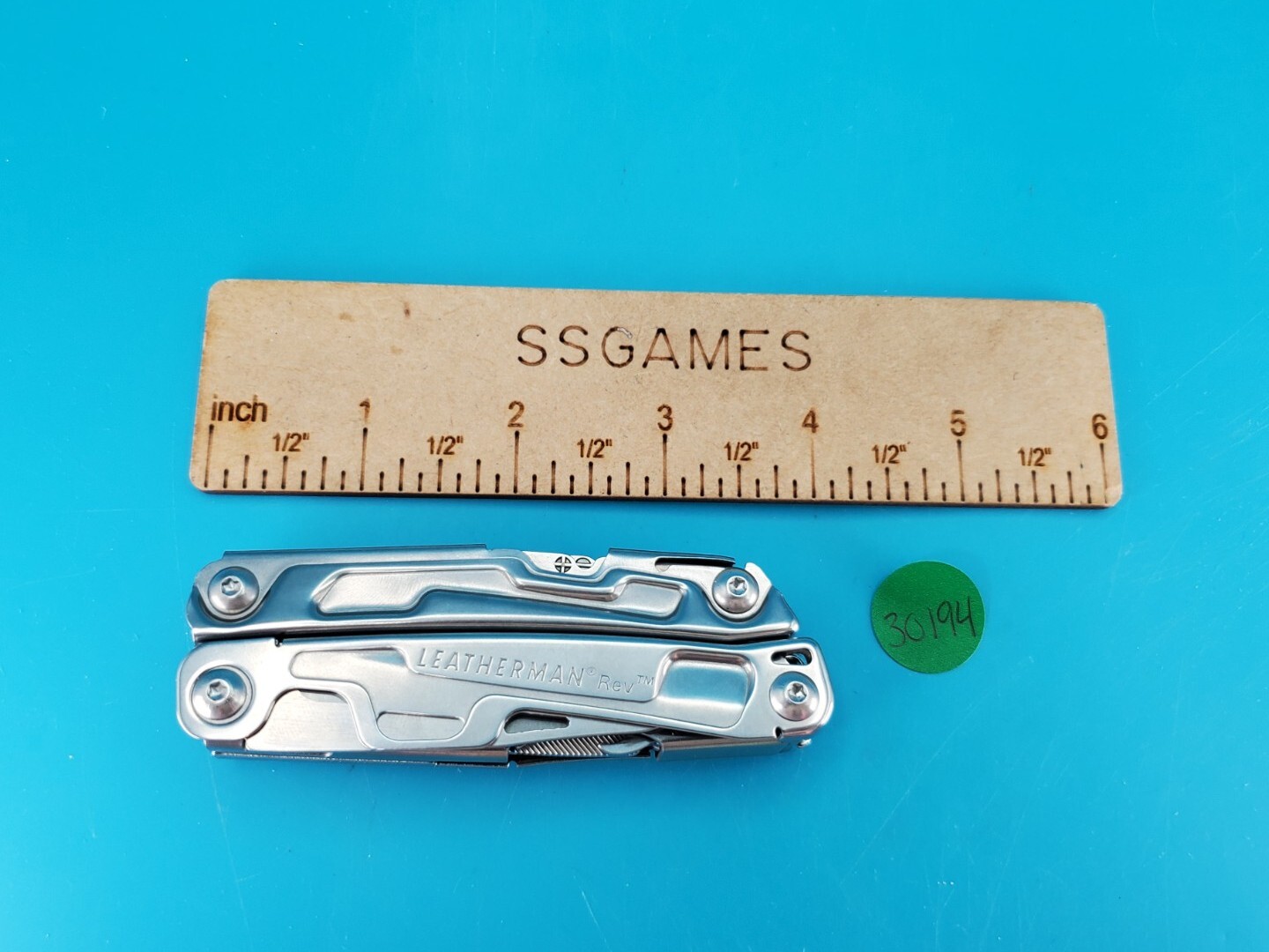 Leatherman Rev 3.8″ Multi-Tool, Stainless!