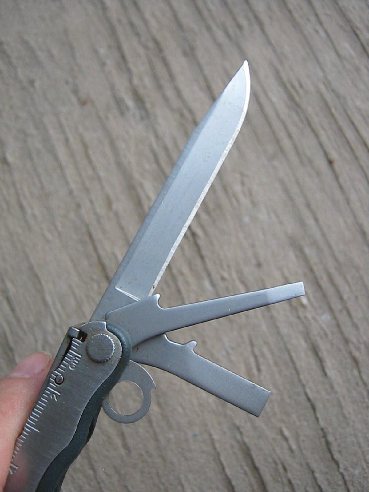 LEATHERMAN FUSE STAINLESS STEEL MULTITOOL ADVERTISING “METSO” W/BLACKBERRY POUCH