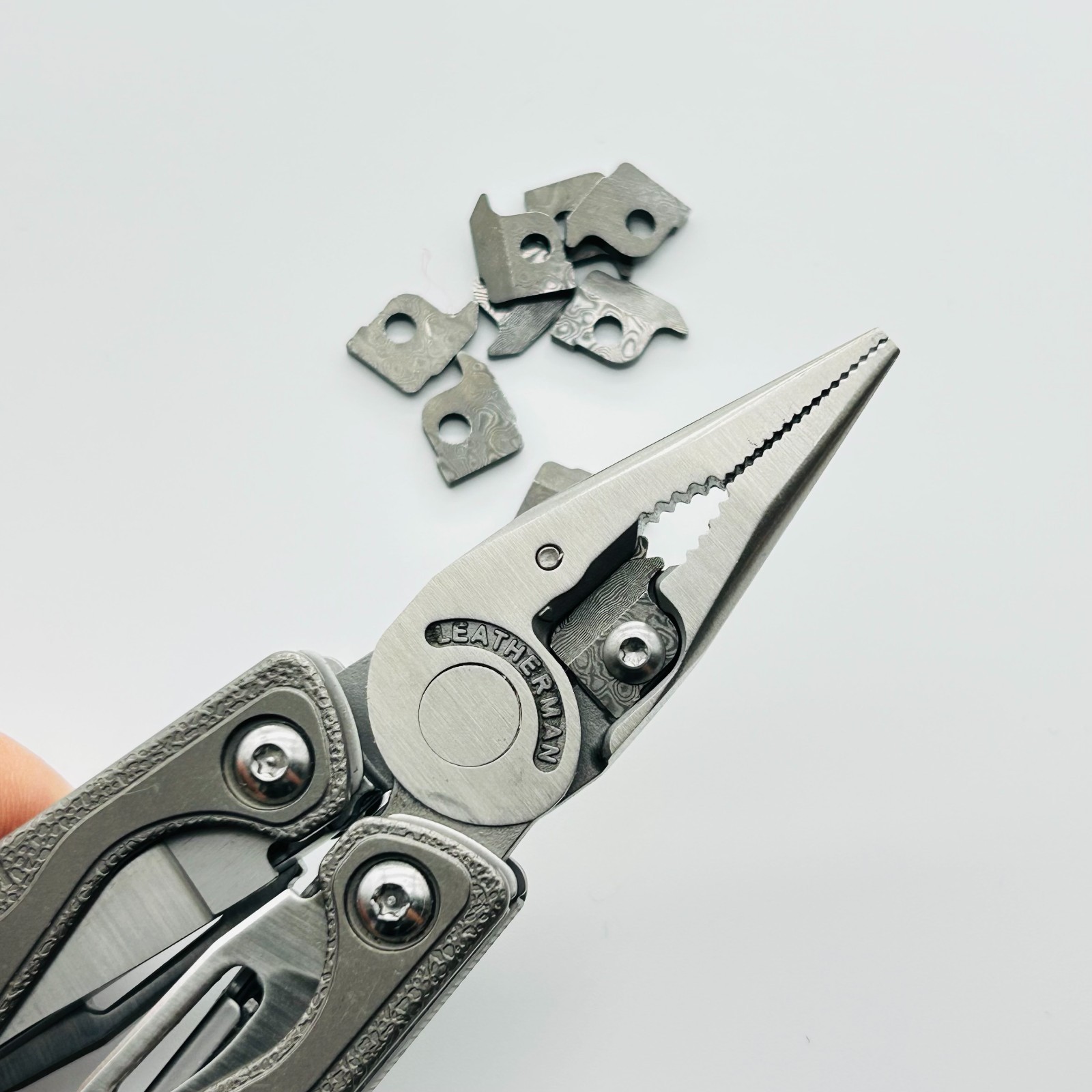 VG10 Damascus Steel Pliers Jaw for Leatherman ARC/Surge/Wave+ – Unique Pattern