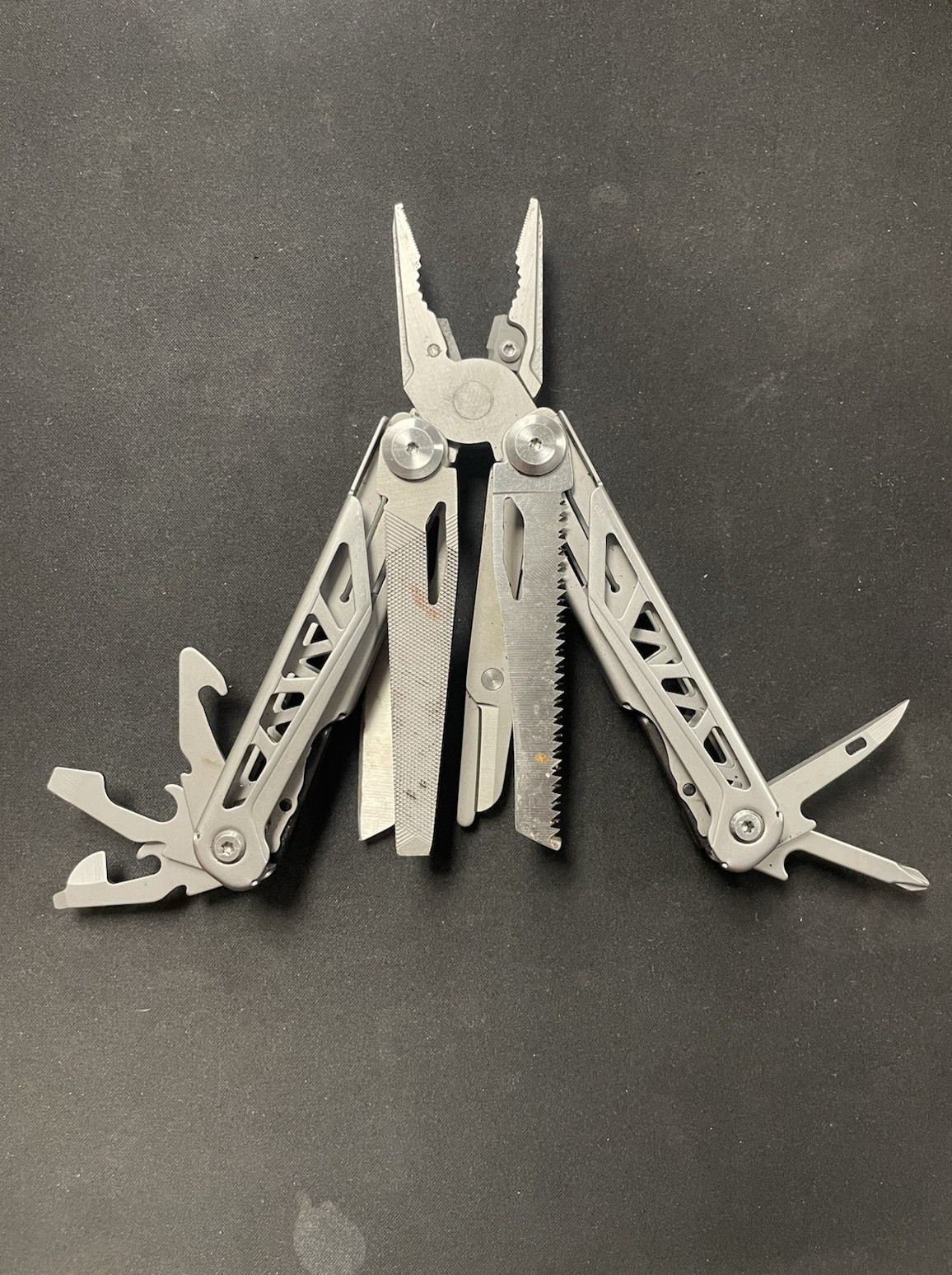 Perwin Multi Tool Stainless Butterfly Design Replaceable Cutters / Knife