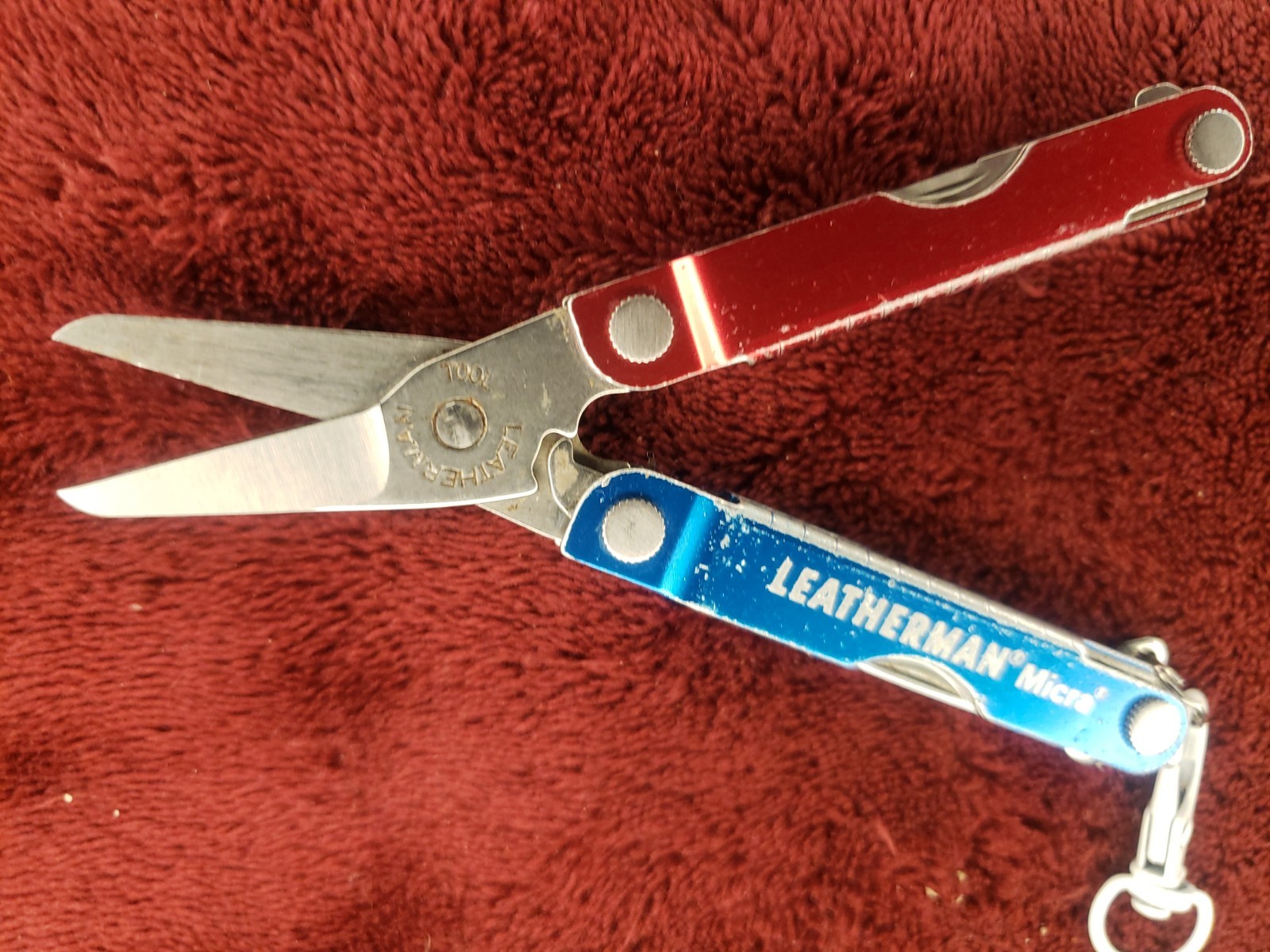 🔪🔪 Leatherman Micra Red Blue Multitool White claw keychain 0121 date code