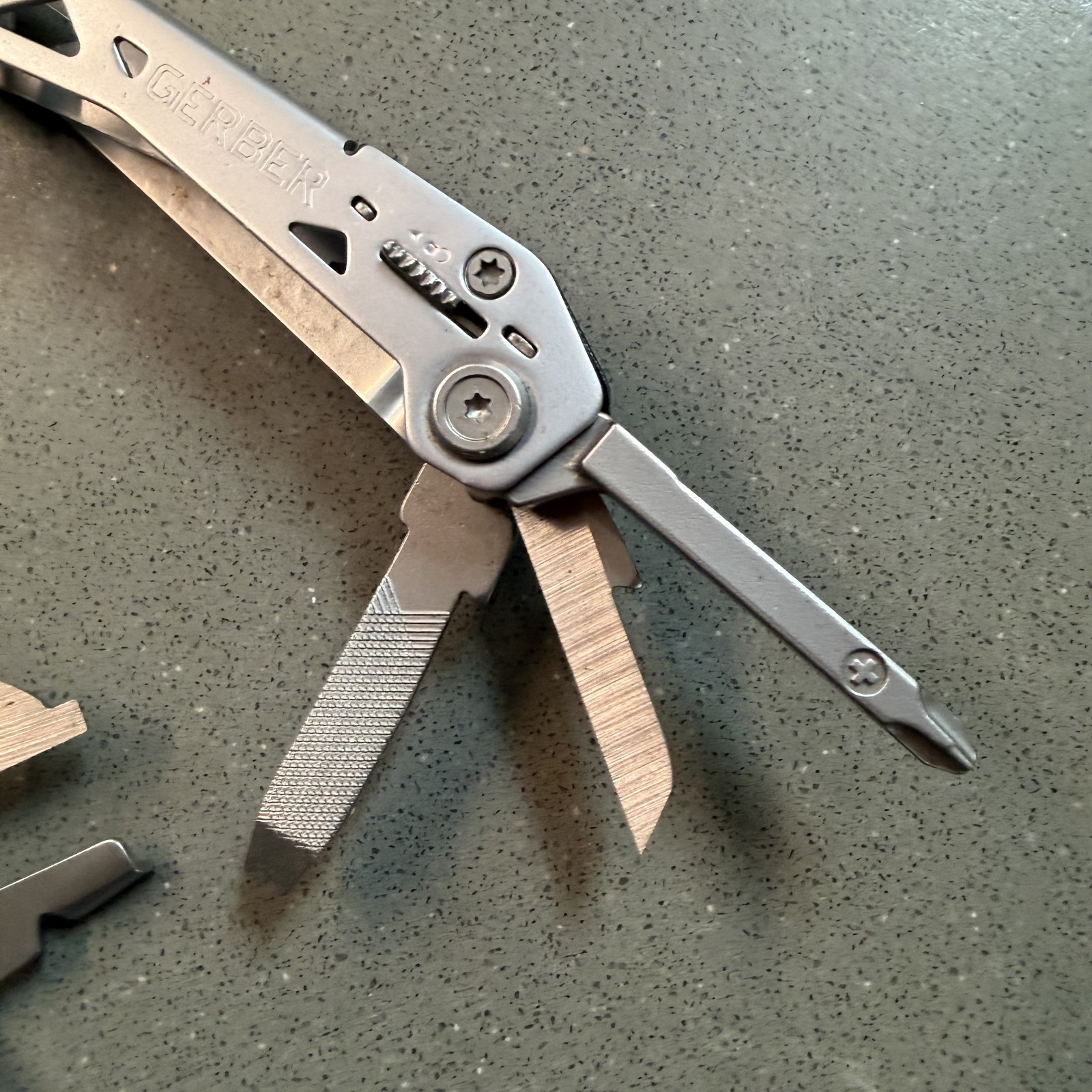 Gerber Suspension NXT Multi Tool Pliers Knife Screwdriver Stainless Steel