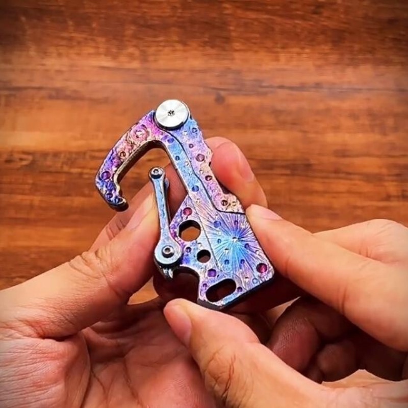 EDC Titanium Alloy Meteorite Pattern Key Chain Carabiner Outdoor Folding Knife