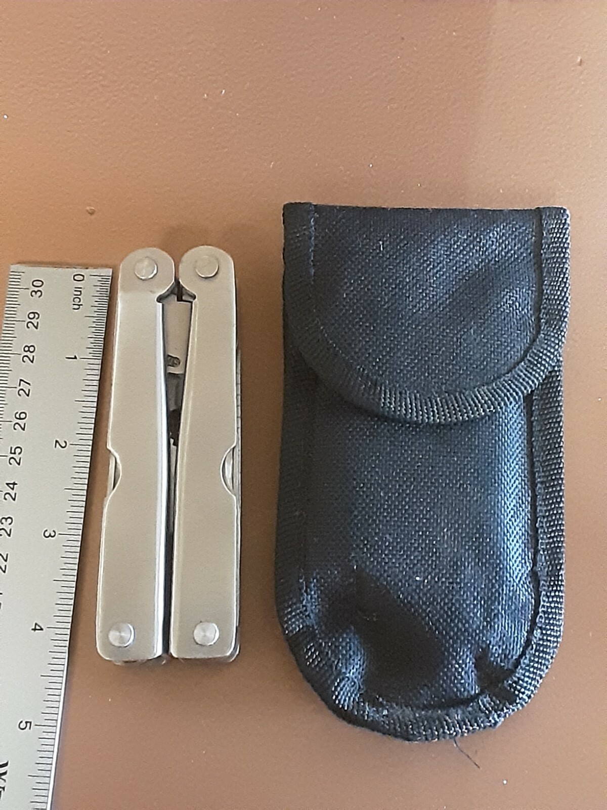 2CR – Folding Pliers / Knife / Screwdriver Bits – Multi Tool – Stainless