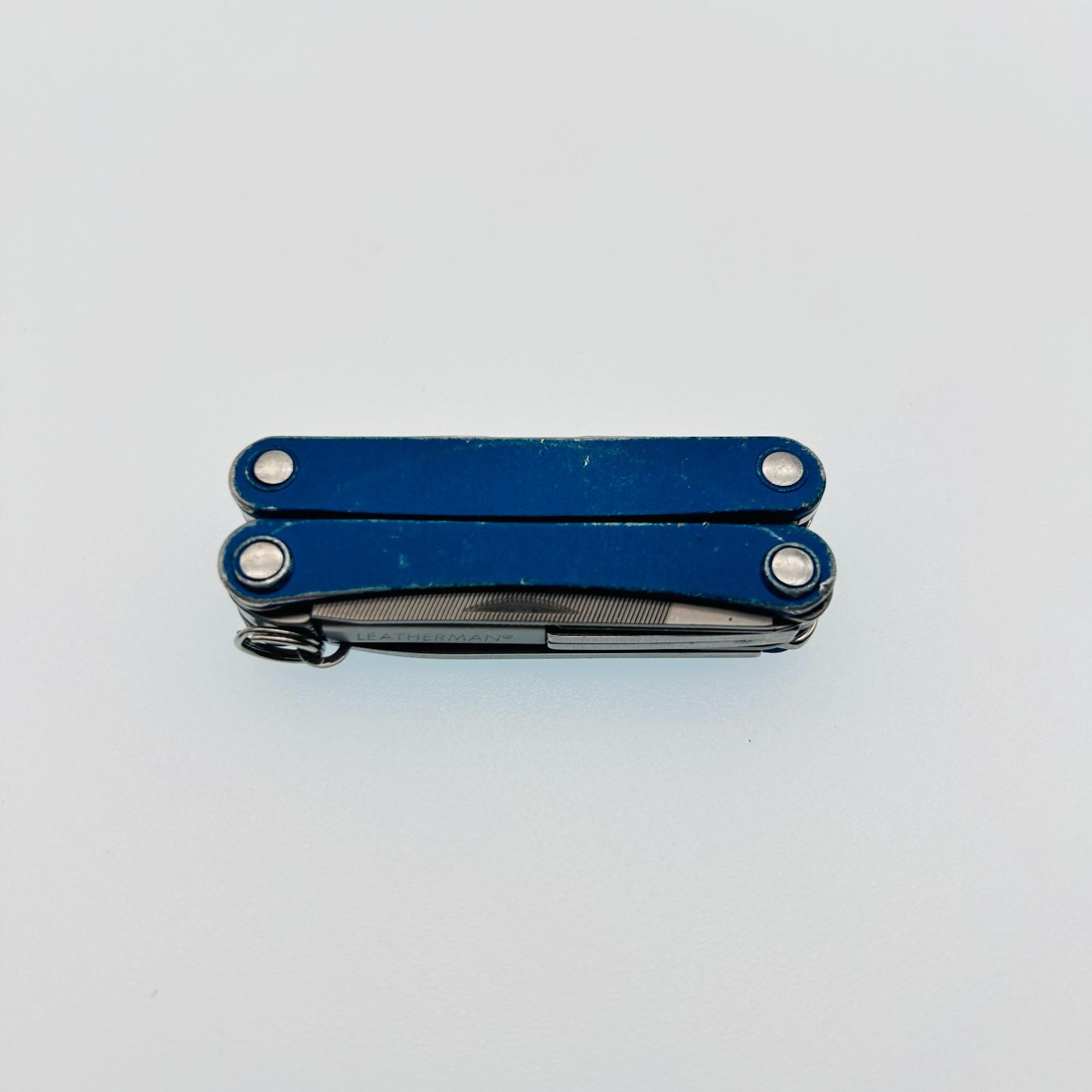 Leatherman Squirt PS4 BLUE – 8-in-1 Keychain Multi-Tool Discontinued (CODE13)