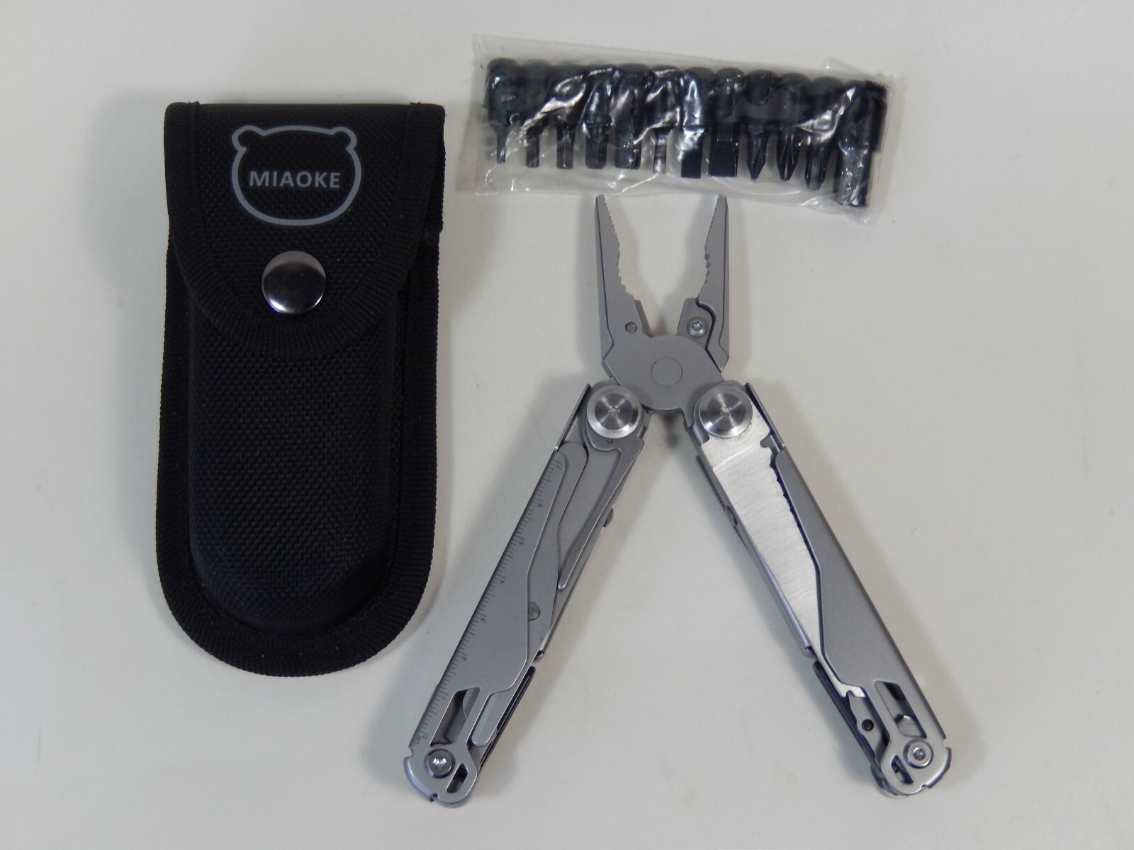 Maioke Tool Co Multi-Tool W/ Pliers and 9 Blades + Adaptor & Bits