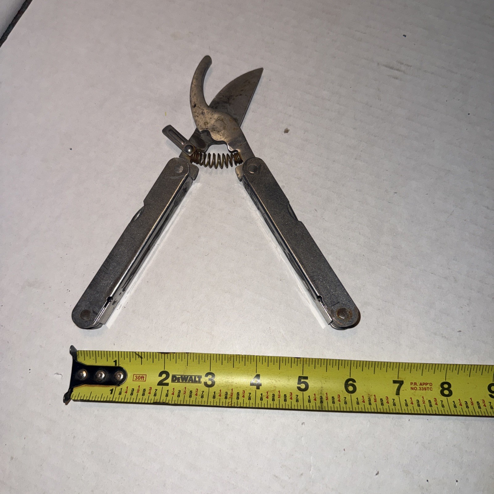Multi Tool Lot Of 7 Small to medium size UST Ozark Trail Trim Sheffield Rusty !!