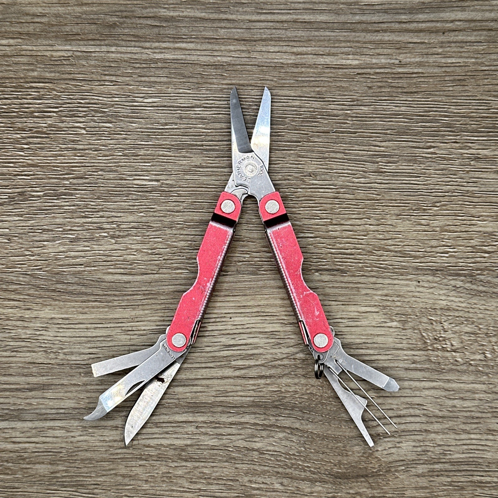 Leatherman Micra Multi-Tool, Knife, Scissors, Key Ring, Red!