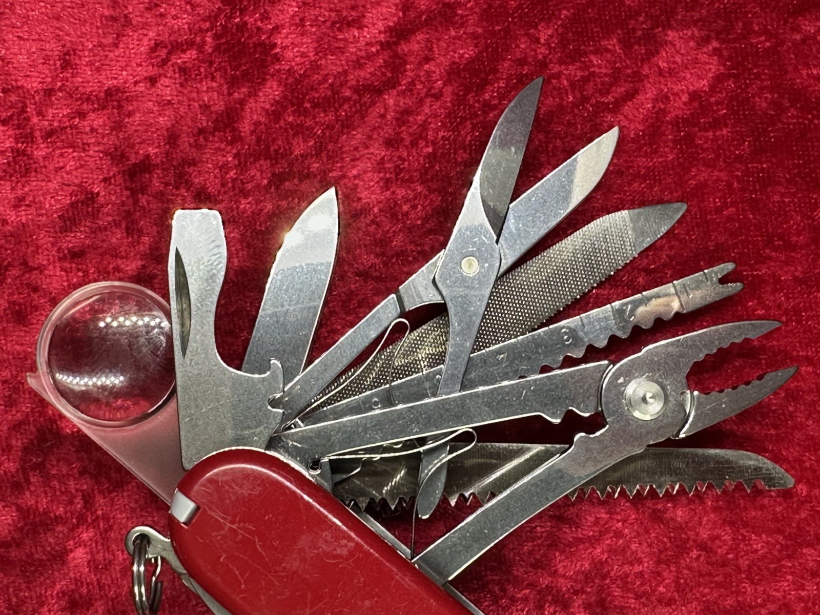 Victorinox SwissChamp Red Swiss Army Knife 91mm 33 Function 22 Tool 8 Layer(688)