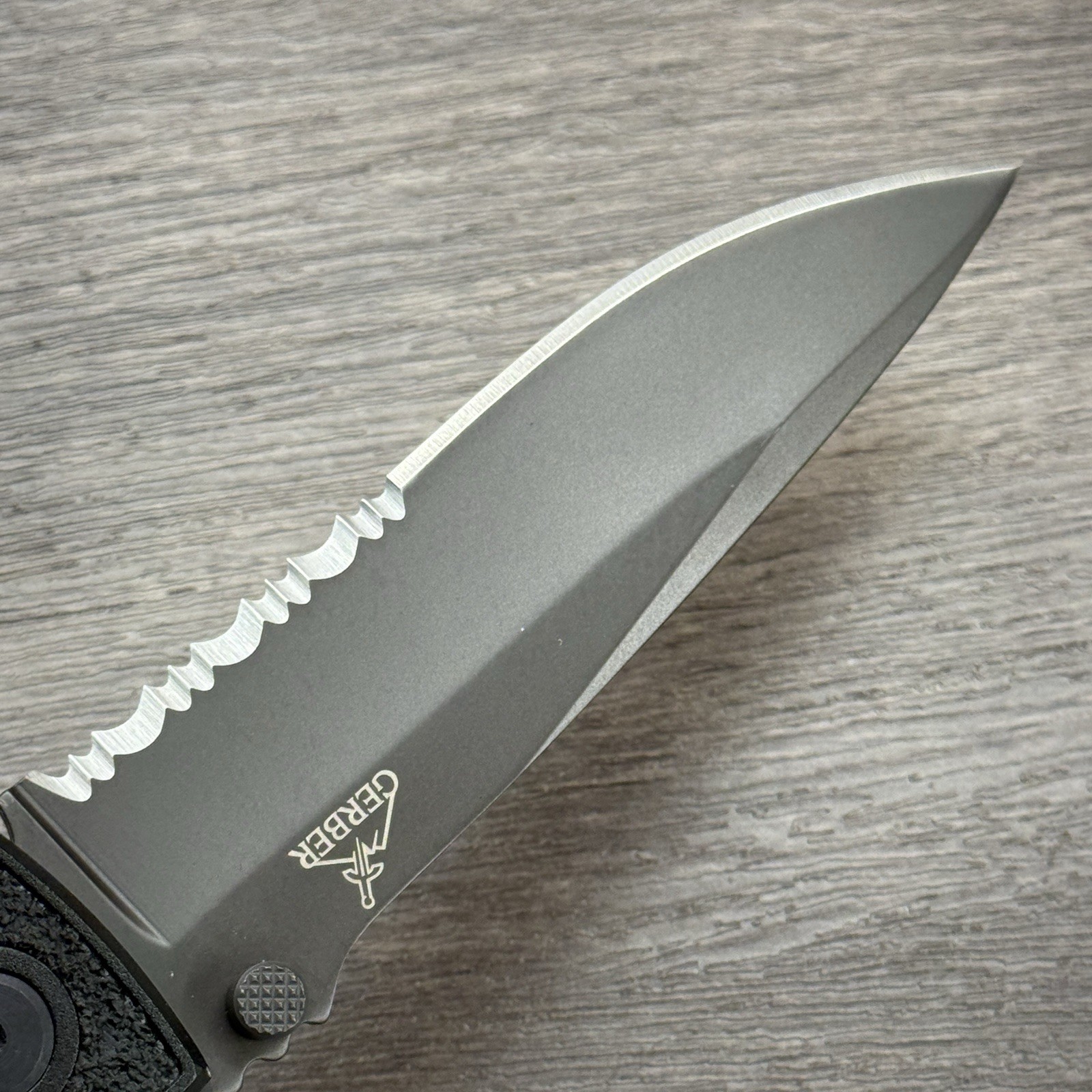 Gerber Icon Large Folding Knife Textured Aluminum Handle, Classic liner lock