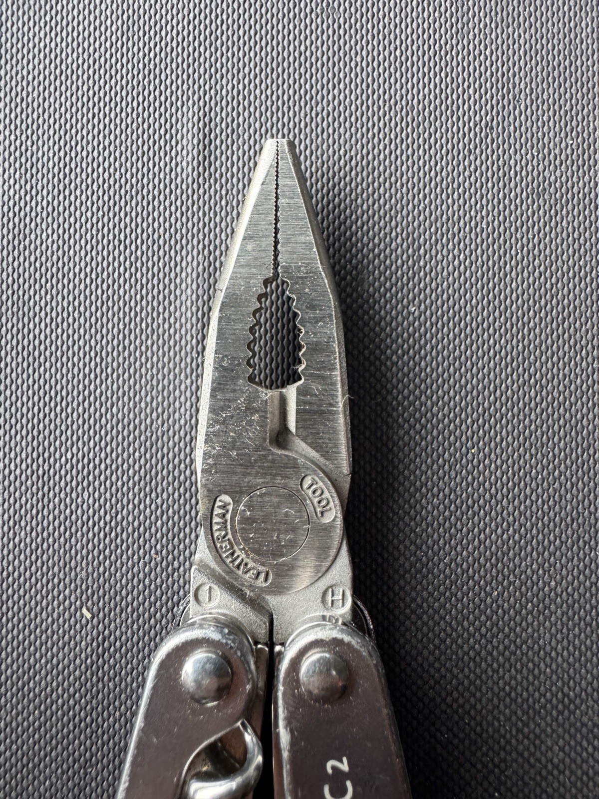 Leatherman Juice C2 Multi-Tool – Some Wear, Good Condition, Needs Cleaning