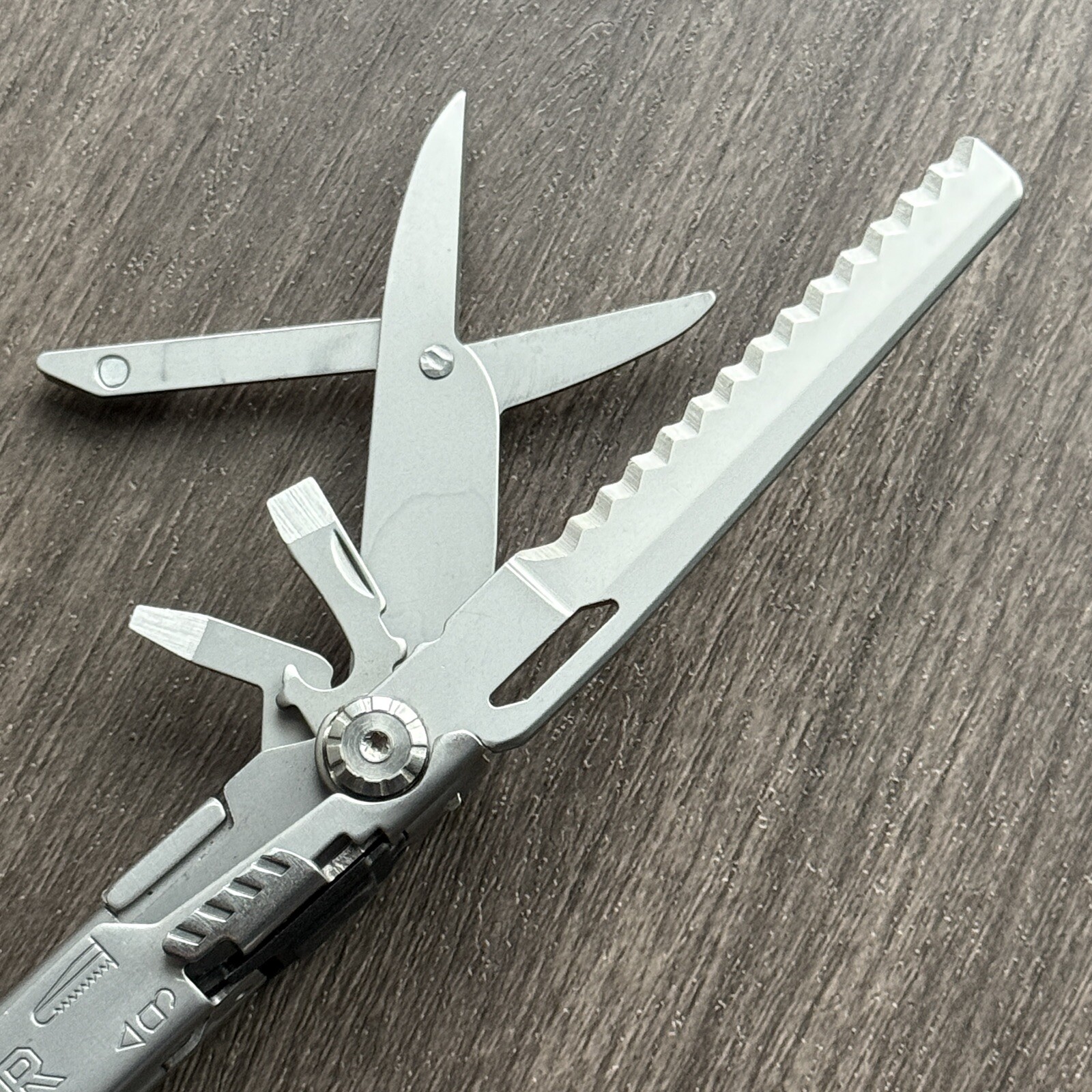 Gerber FLIK Fisherman Multi Plier Gerber FLiK Fish with Extra Long Pliers