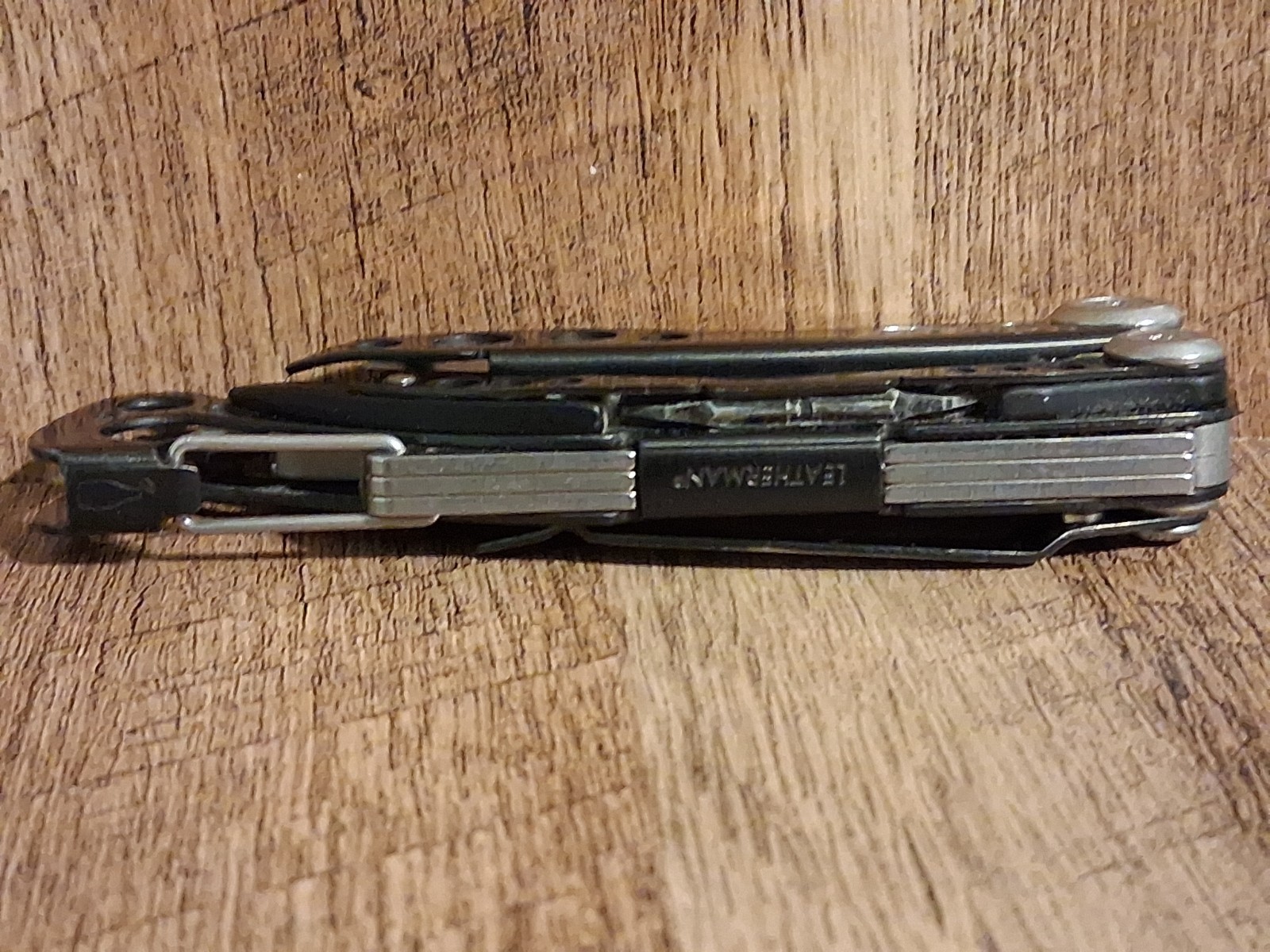 Leatherman Skeletool CX Black 7-in-1 Multi-Tool – Good/Clean/Sharp/Oiled