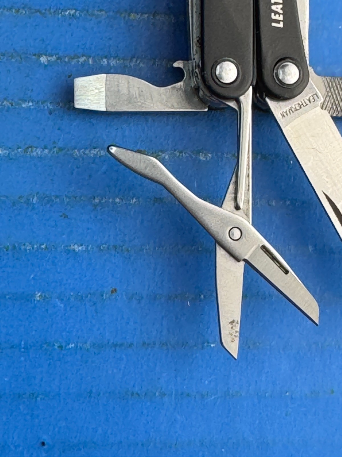 Leatherman Squirt PS4 Multi Tool, Knife, Pliers – Black
