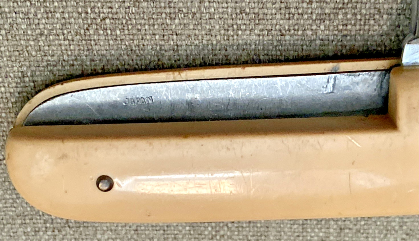 Seizo Japan 3.75″ Tan Stainless Screwdriver Folding Pocket Tool