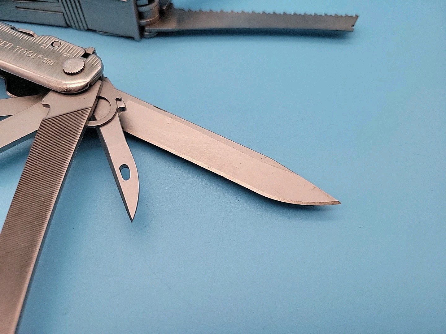 Leatherman Super Tool 300 Multi Tool w/ Sheath – Dated 2018 – Pliers, Knife, Saw