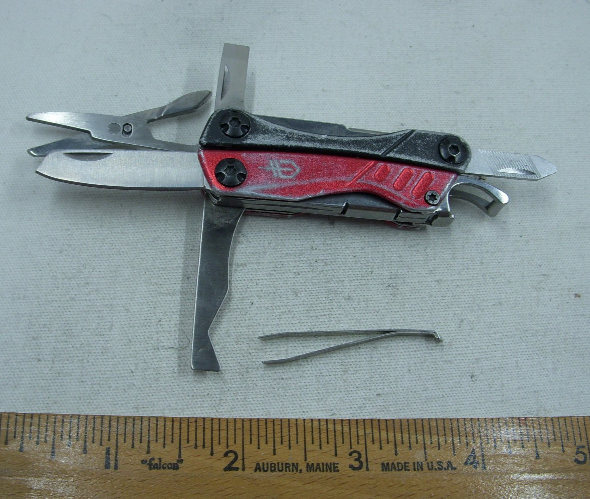 Gerber Dime 4660515D1 Red 11 Function Multi Tool