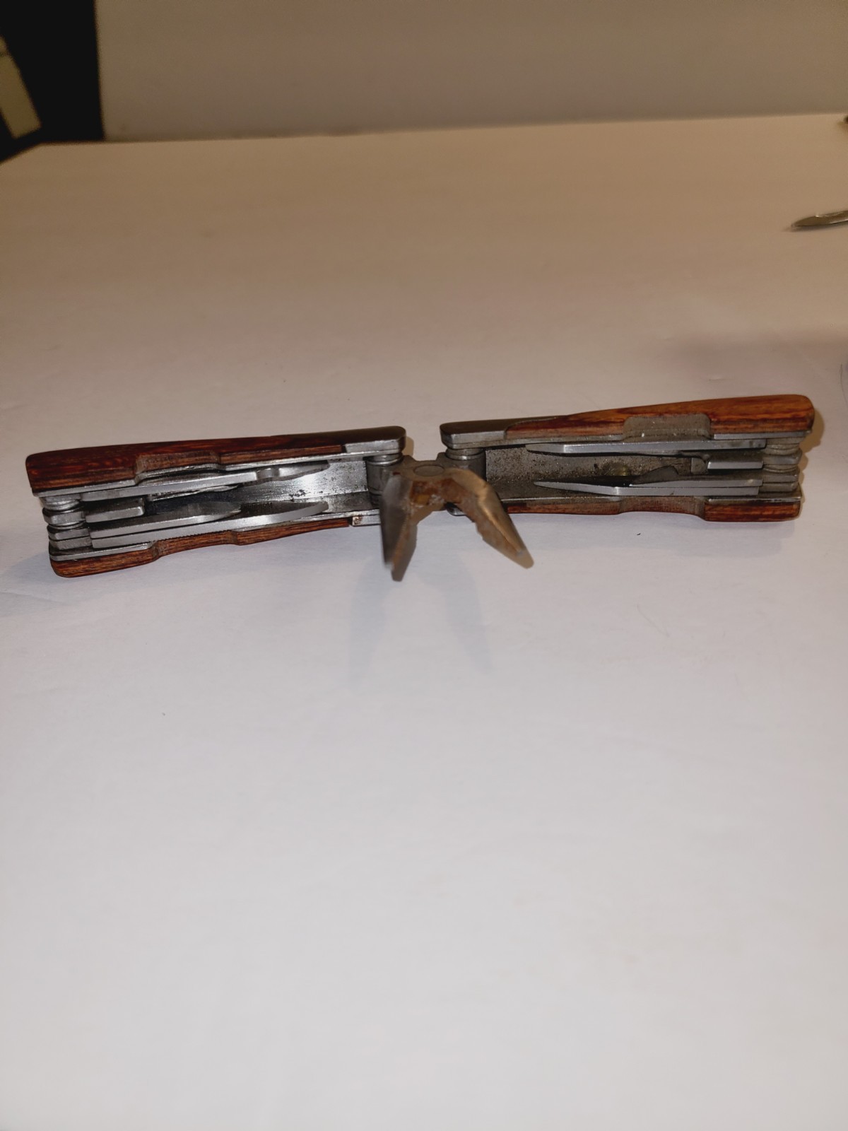 AS IS SHEFFIELD STAINLESS STEEL MULTI TOOL WOOD GRAIN GRIP SEE PHOTOS