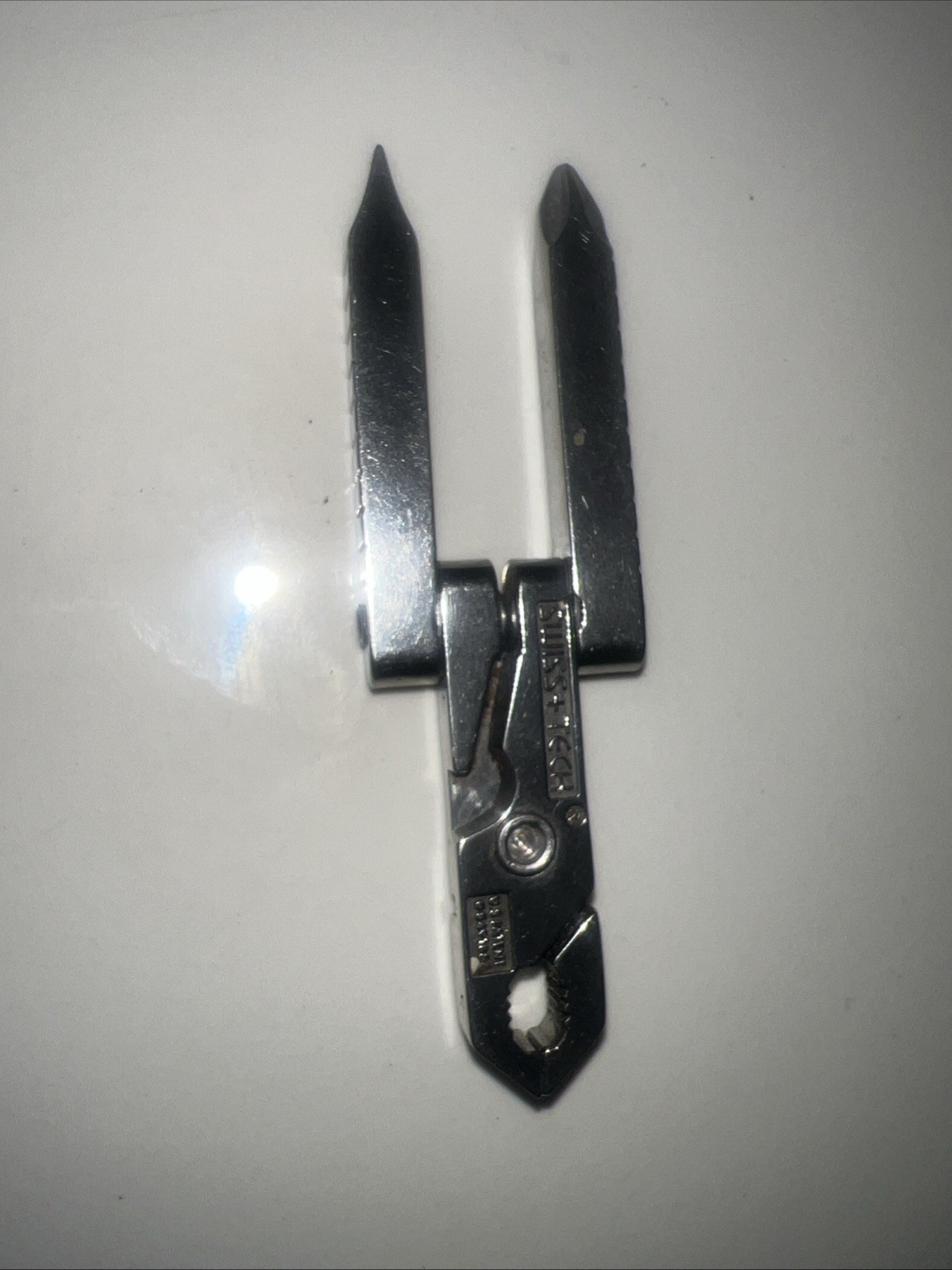 Swiss-Tech 8-in-1 multi-tool with Pliers and screwdriver