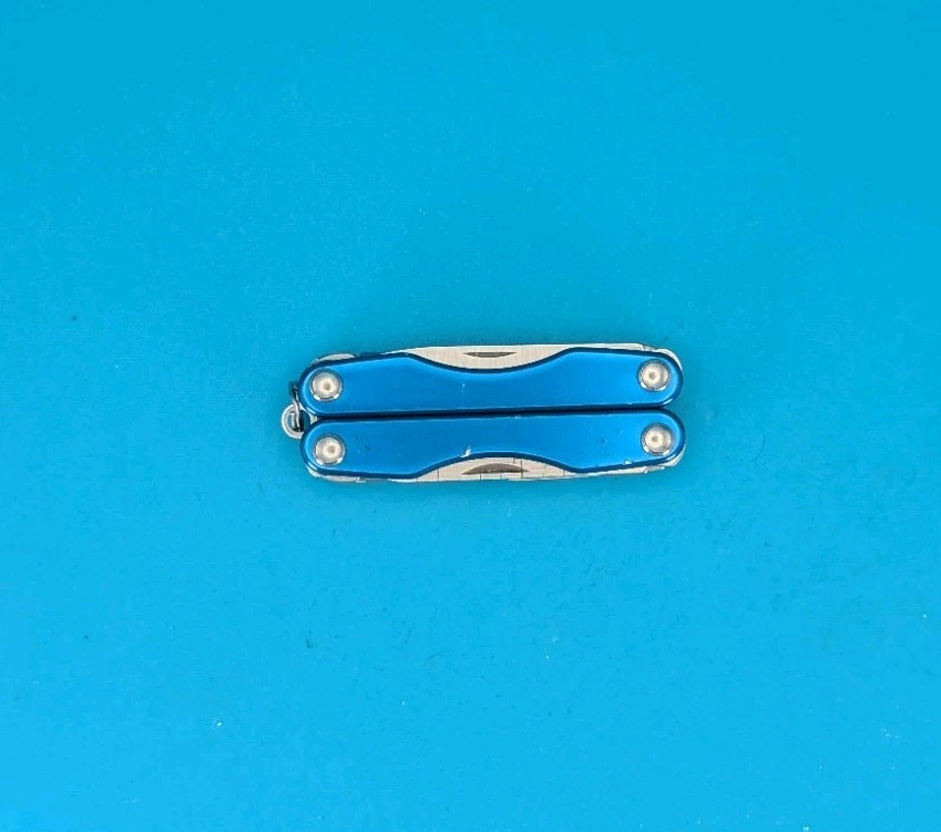 Leatherman Squirt S4 Multi-Tool, Key Ring, Retired, BLUE!