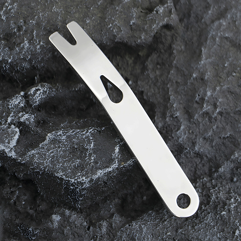 2PC EDC Stainless Steel Keychain Pry Bar Crowbar Practical Tool Wrap Rope Buckle