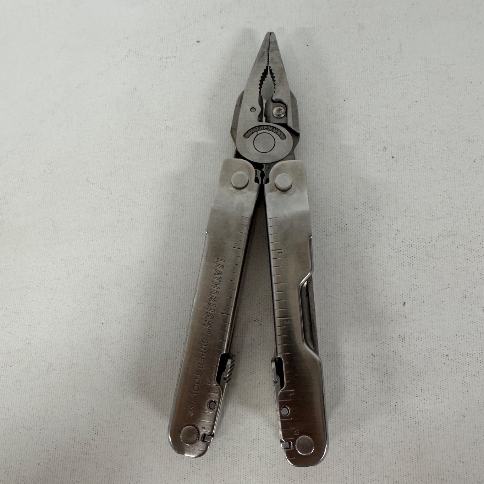 Leatherman Supertool Super Tool 300 Pliers Stainless Steel Multi Tool w/ Sheath