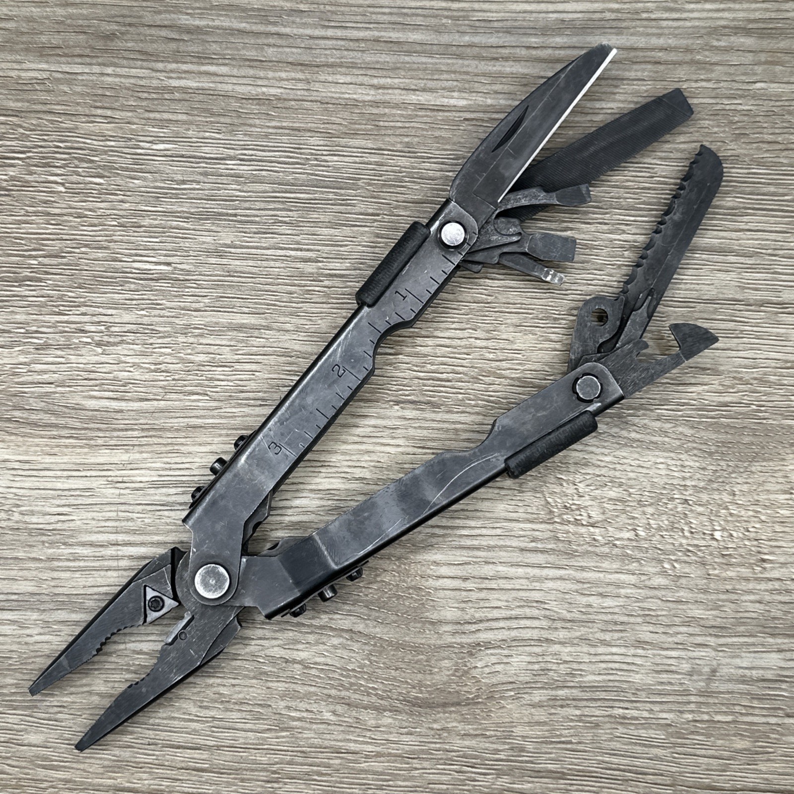 Gerber MP600 Multi-Plier 600 Multi-Tool – Black