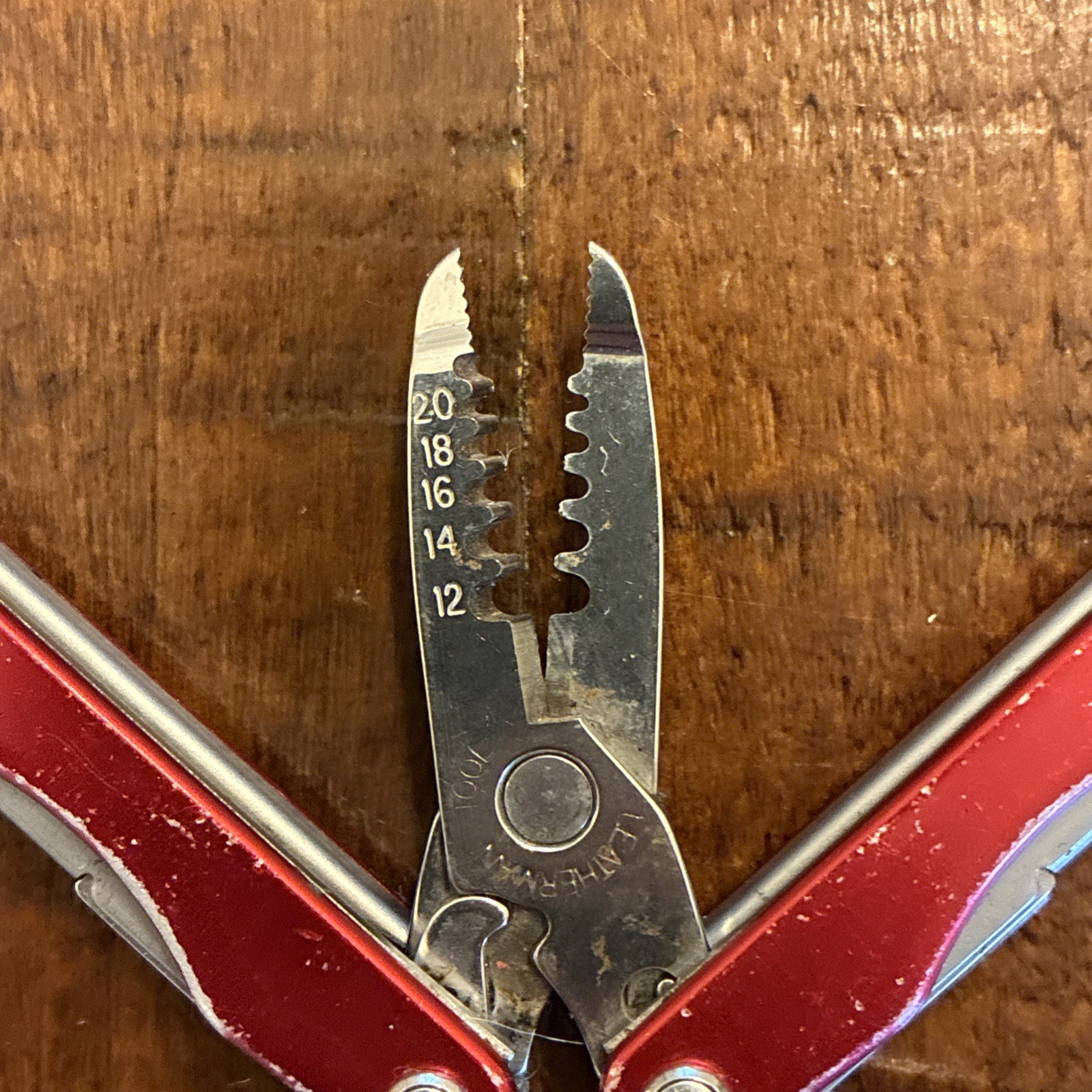 Leatherman Squirt “Radio Shack” E4 Multi-Tool w/Wire Strippers – Very Good