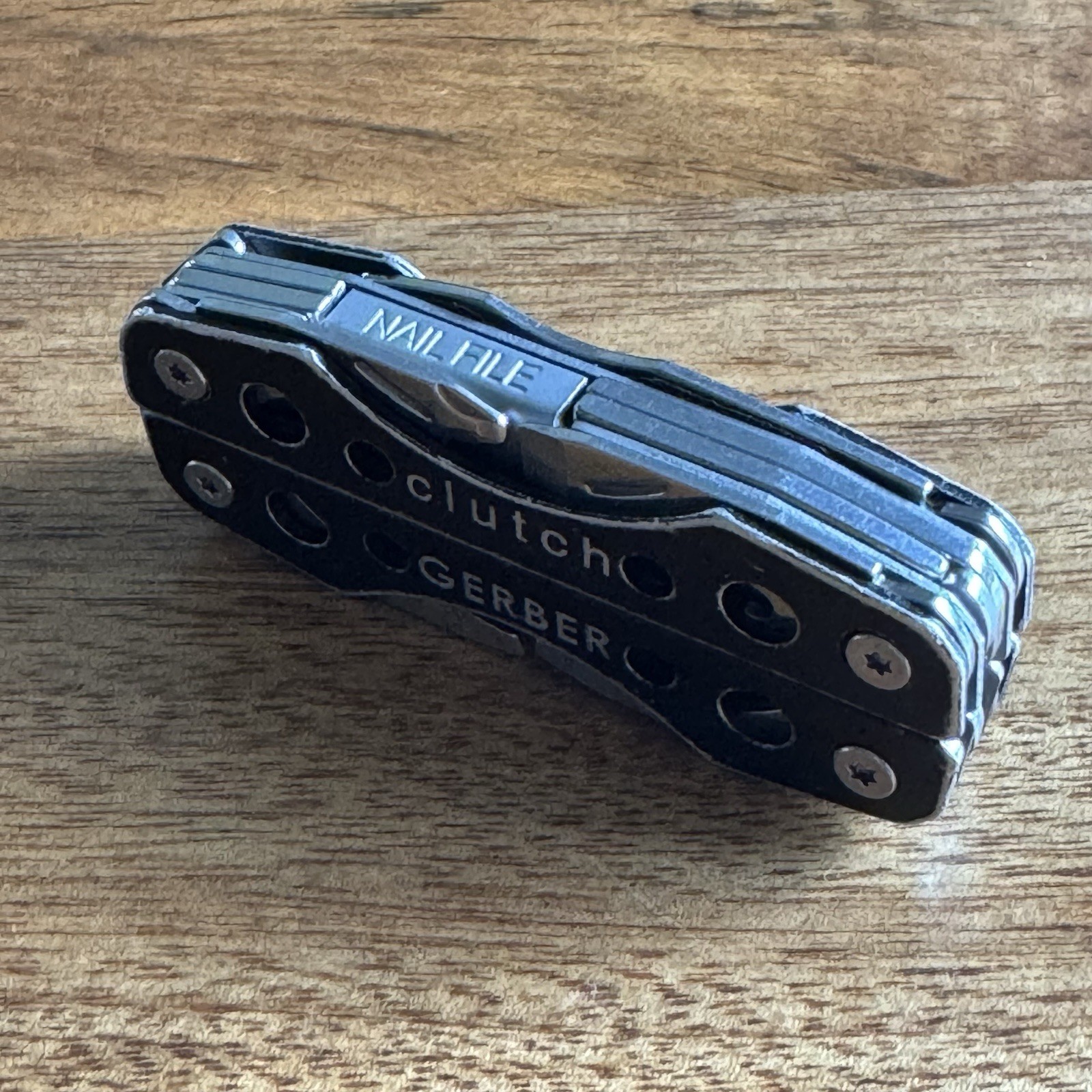 Gerber Clutch Small Rugged 7-in-1 Multi-Tool