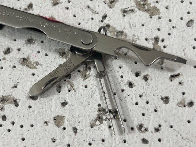 Leatherman Micra silver USA 2.62″ Stainless Folding Multi Tool Knife Scissors —