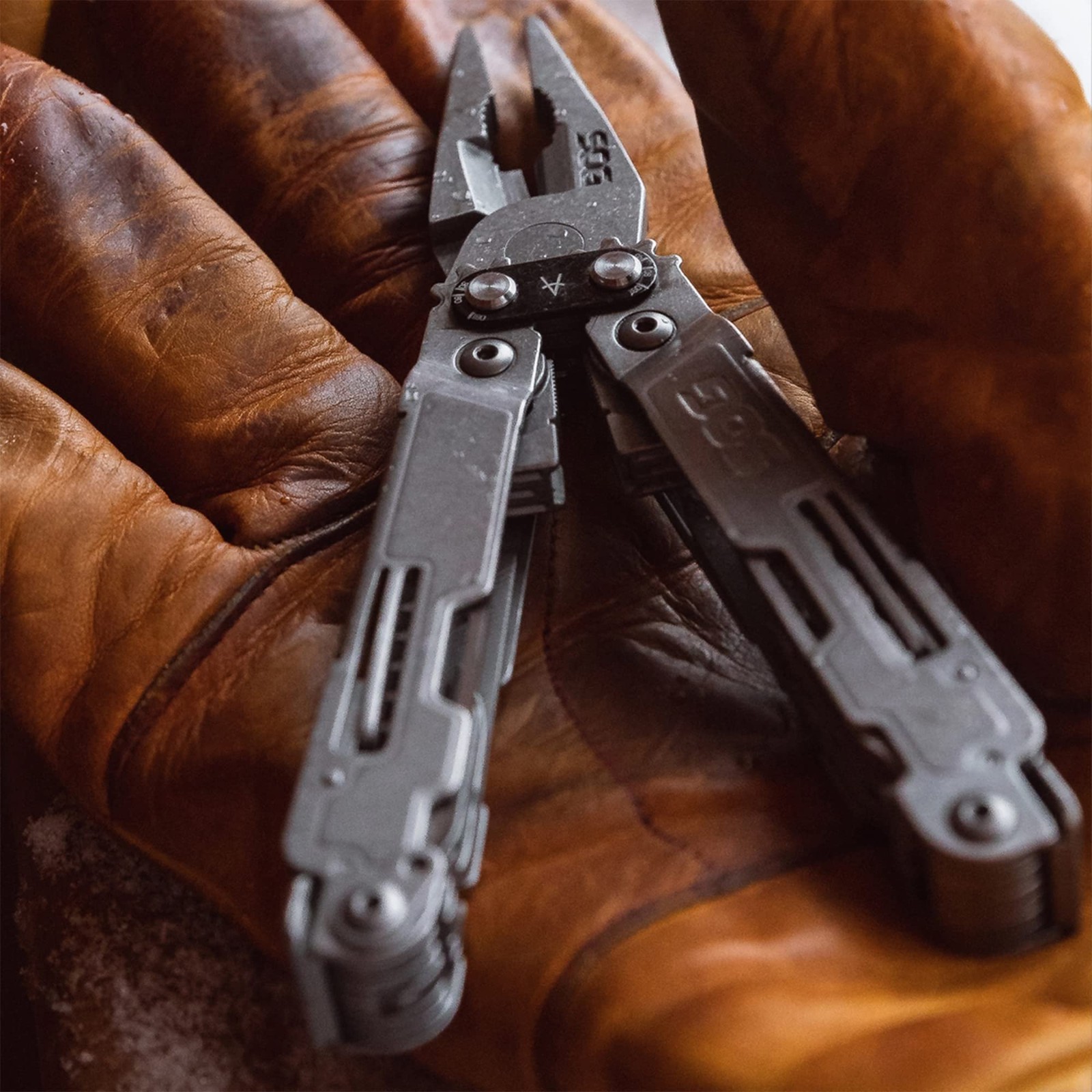 Heavy Duty Stainless Steel Multi-Tool with Nylon Sheath, 2 Knife Blades, Can/Bot