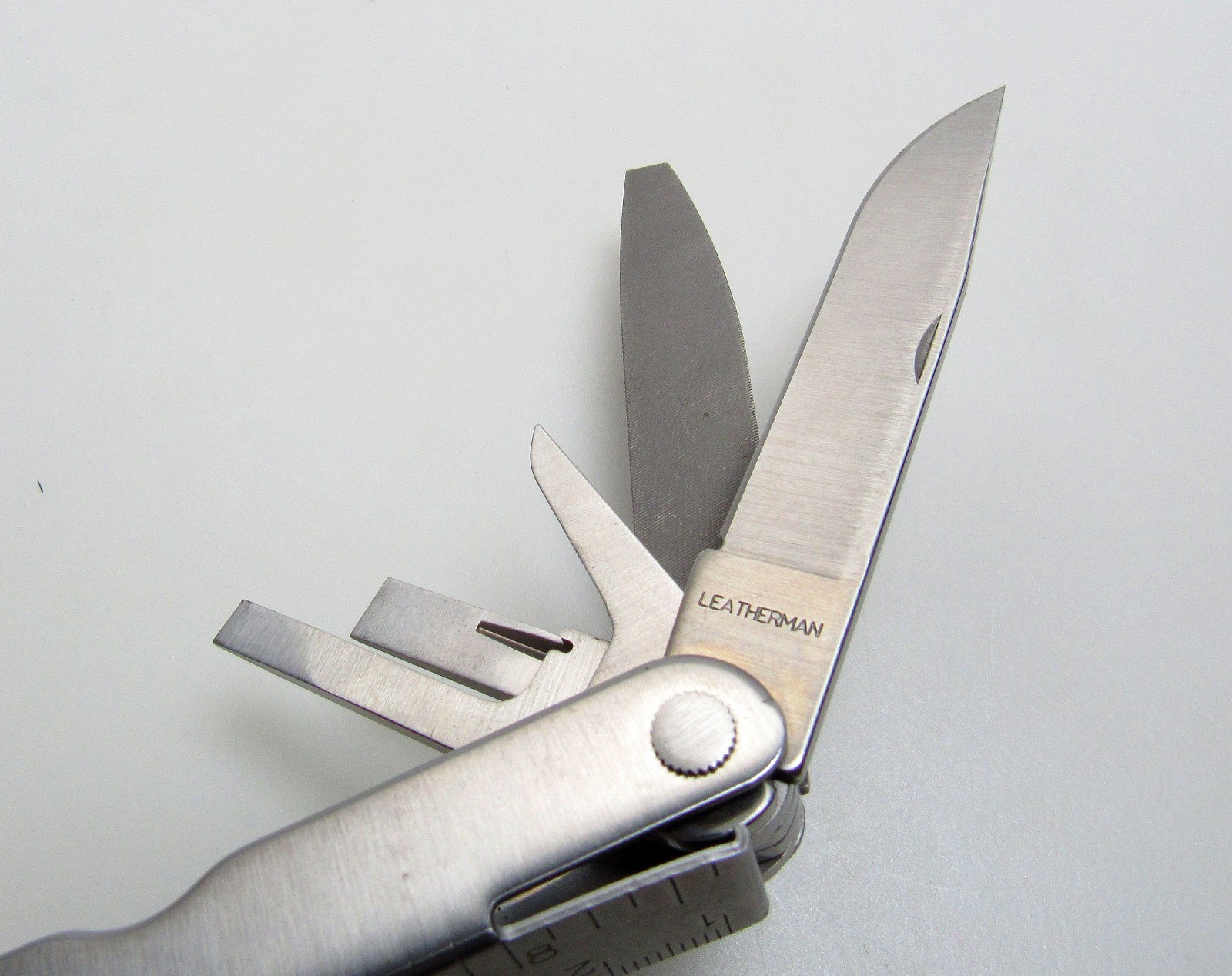 Leatherman Super Tool 200 Retired Collectable w/Nylon Case – Never Used – RARE!