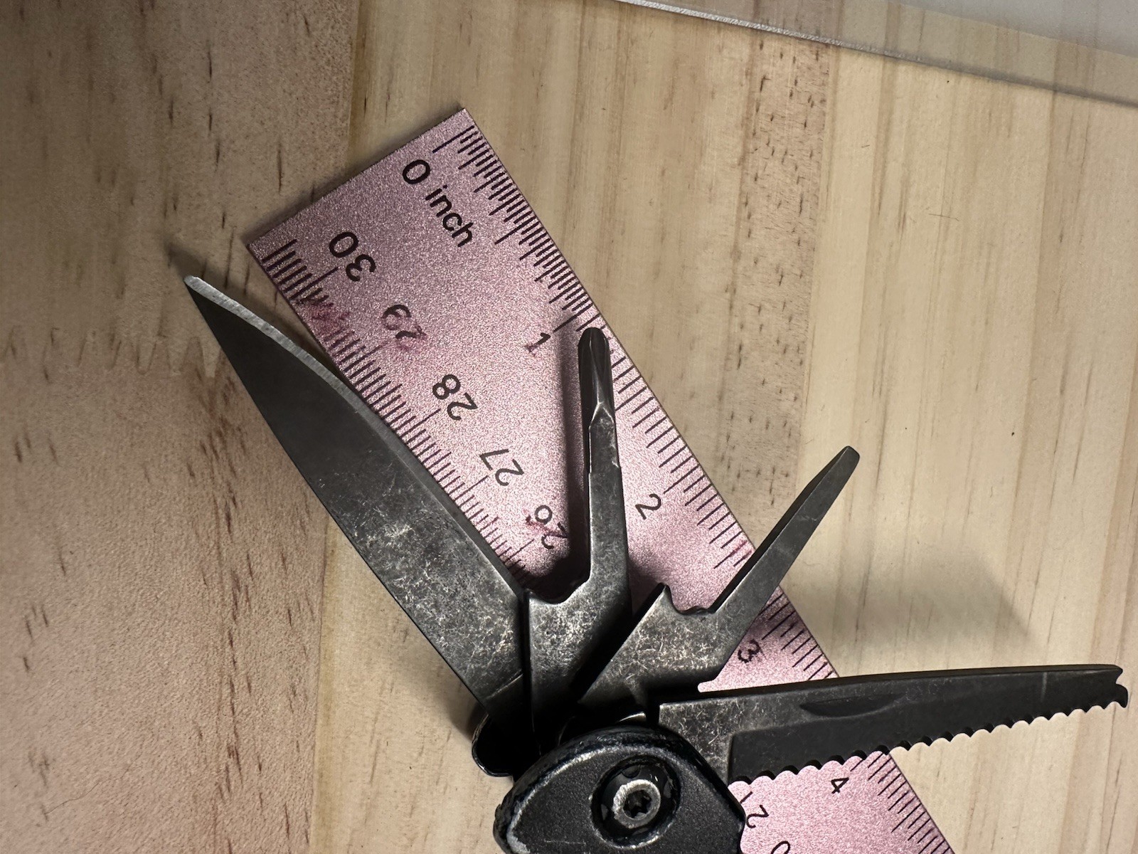 Hyper Tough 10-in-1 Multi-tool Letterman Style Locking