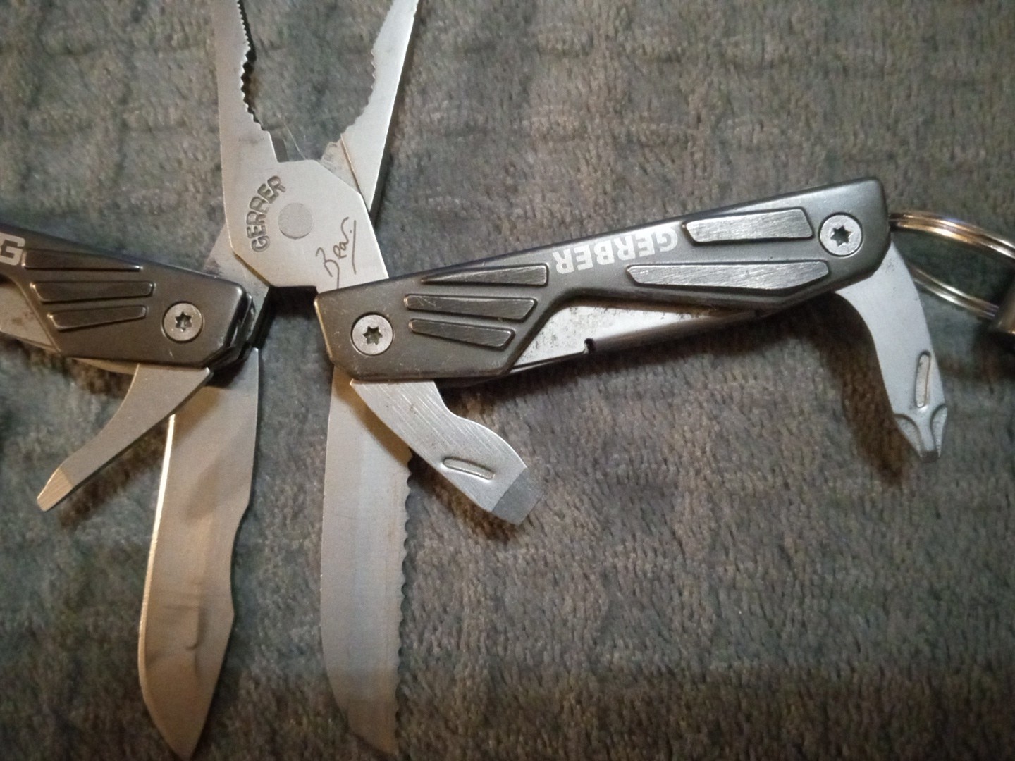 Gerber Bear Grylls Multi Tool Pocket Knife Great Condition Saw Pliers Knife Ect
