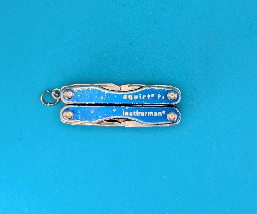 Leatherman Squirt P4 Multi-Tool, Key Ring, Retired, BLUE!