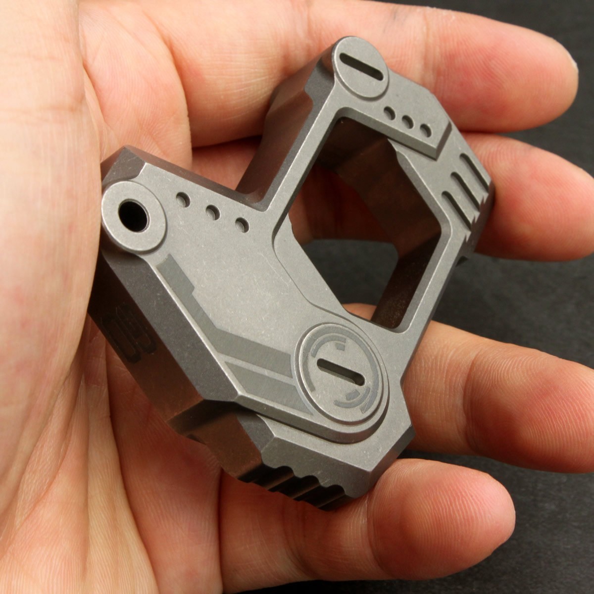 TC4 Titanium Hand Pieces EDC TOOLs Pocket Tool Keychain Break Window