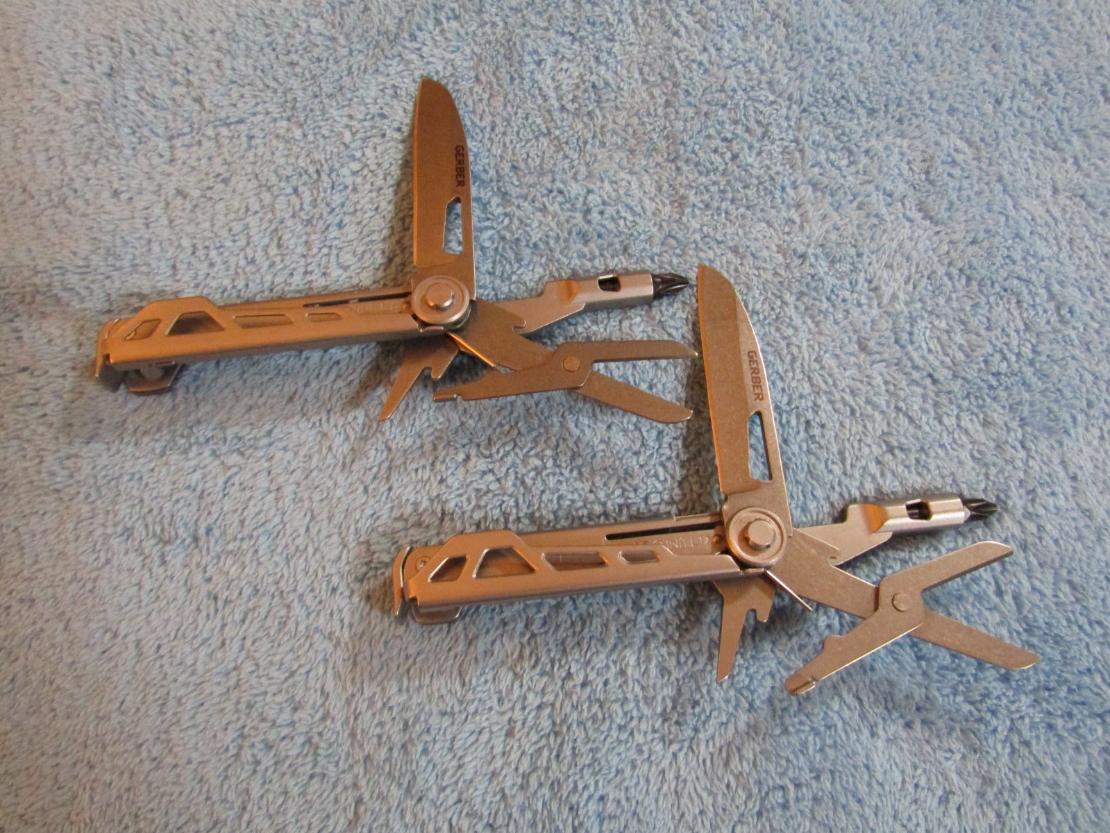 (LOT-2) “GERBER” #8970924B ARMBAR DRIVER (BLUE) MULTI-TOOL (NEW-OTHER)