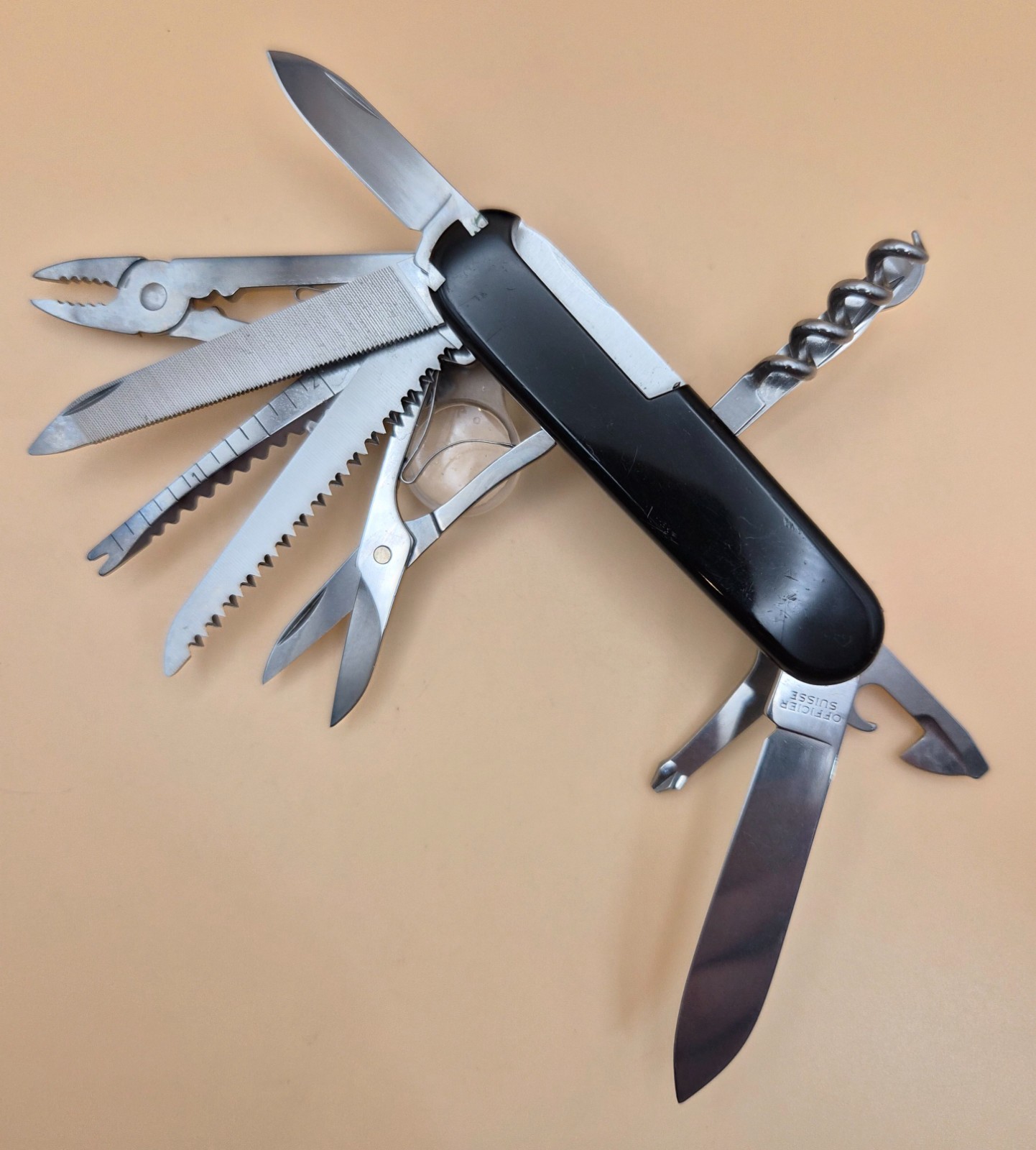 Victorinox SWISSCHAMP Swiss Army Knife – Good Condition (001)