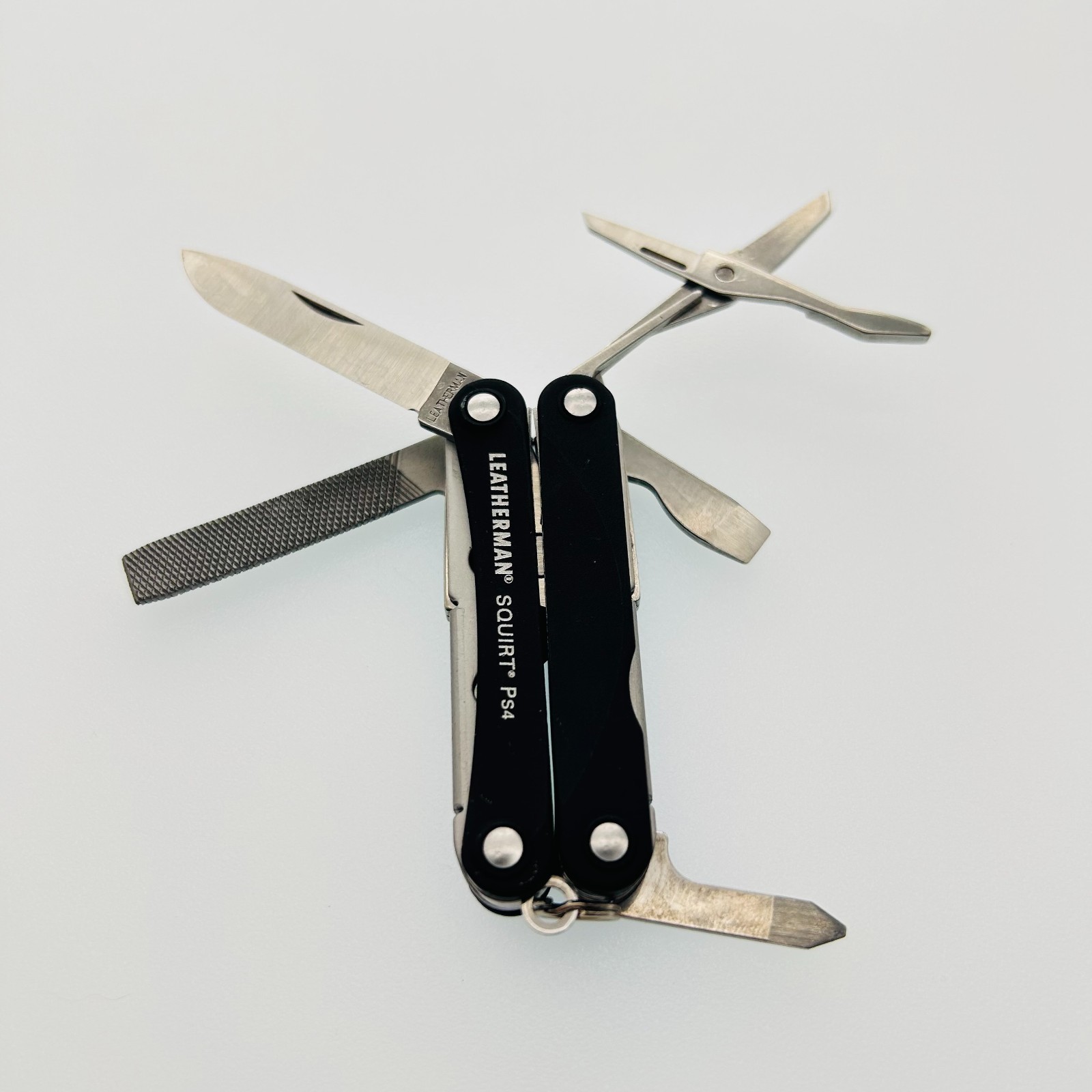 Leatherman Squirt PS4 BLACK – 8-in-1 Keychain Multi-Tool Discontinued (CODE23)
