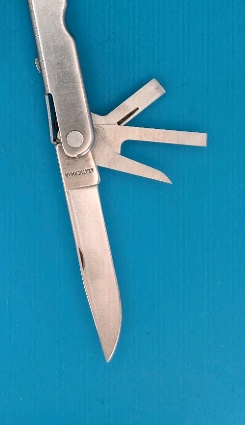 Vintage LEATHERMAN Super TOOL 200 Multi Tool! 04/02 Date Stamp!