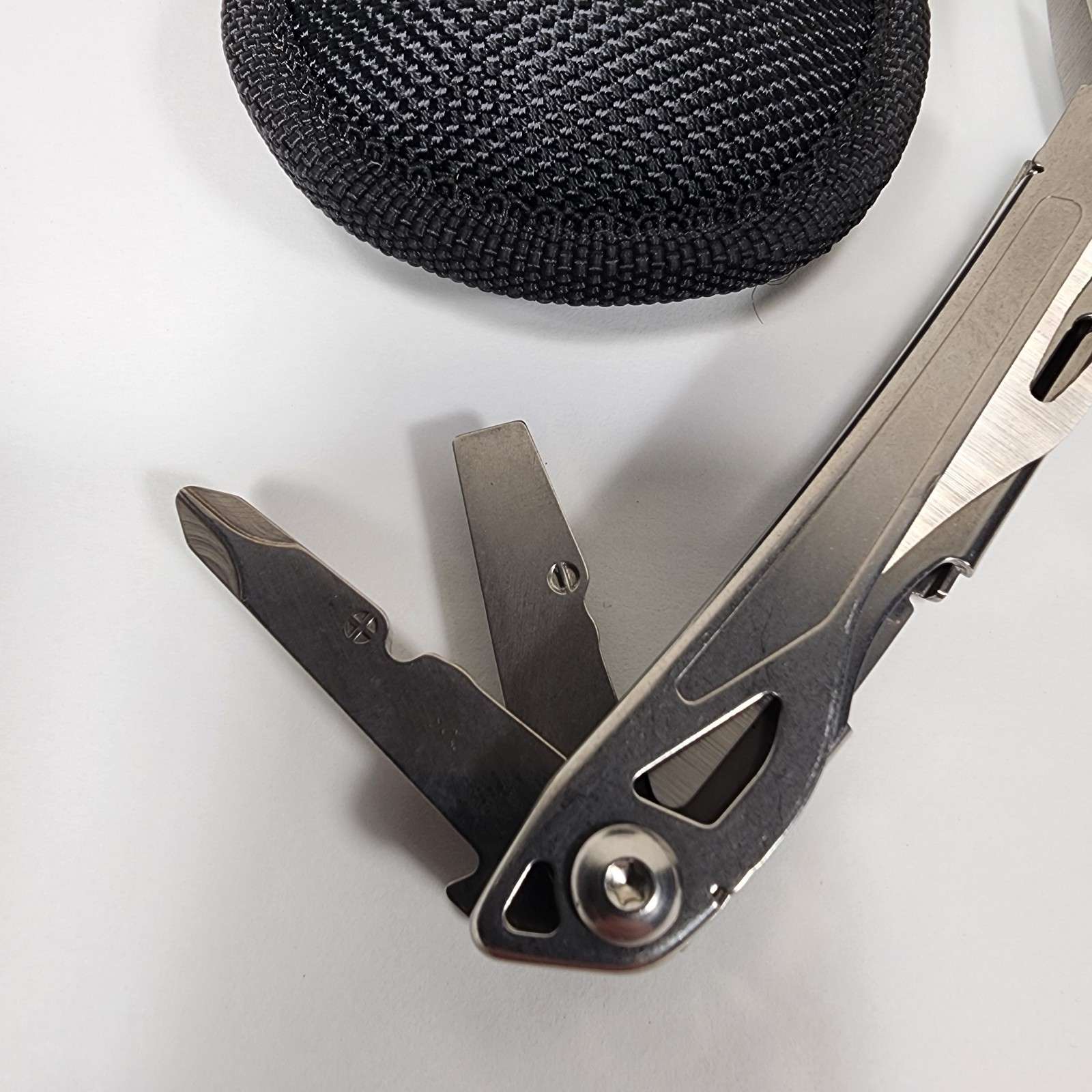 Leatherman Sidekick Multi Tool Pocket Knife Stainless Carabiner Case Clean