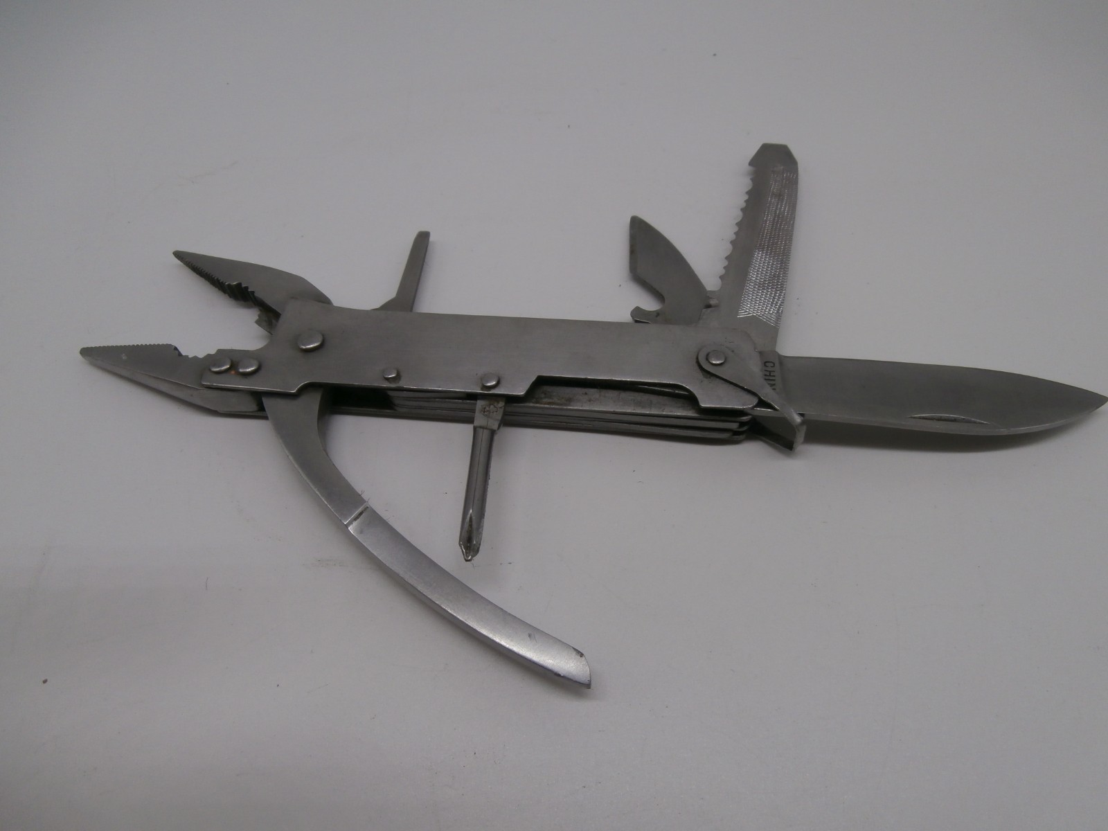 Multi-function Tool Plier Compact Pocket Wire Pliers Knife Saw, Stainless Steel