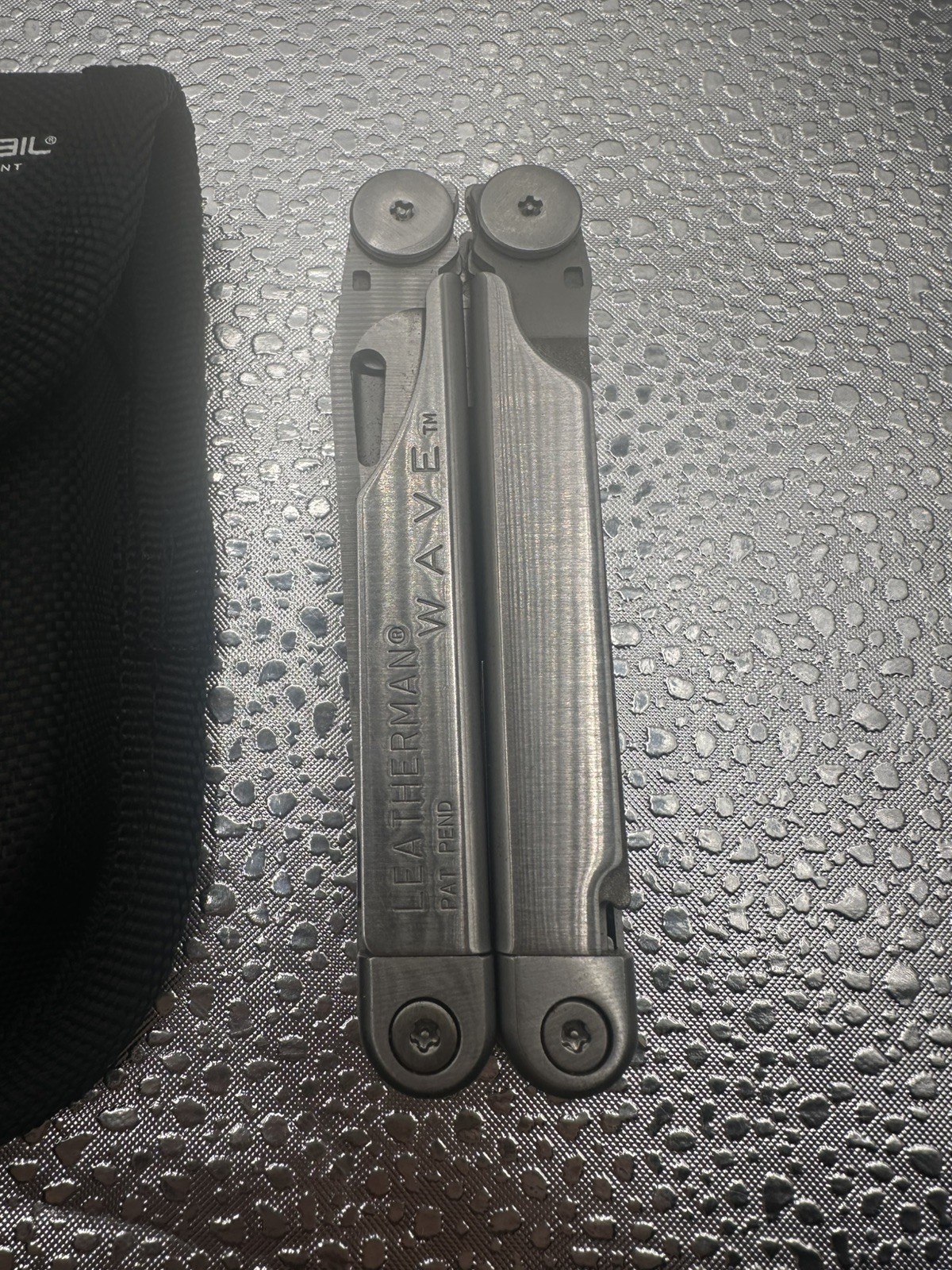 Leatherman Wave Stainless Steel Multitool with Case