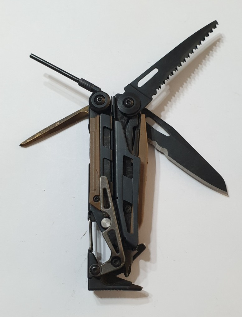 🔥 Leatherman MUT 2011 Multi Tool Military With Wrench Retired Collectable Rare