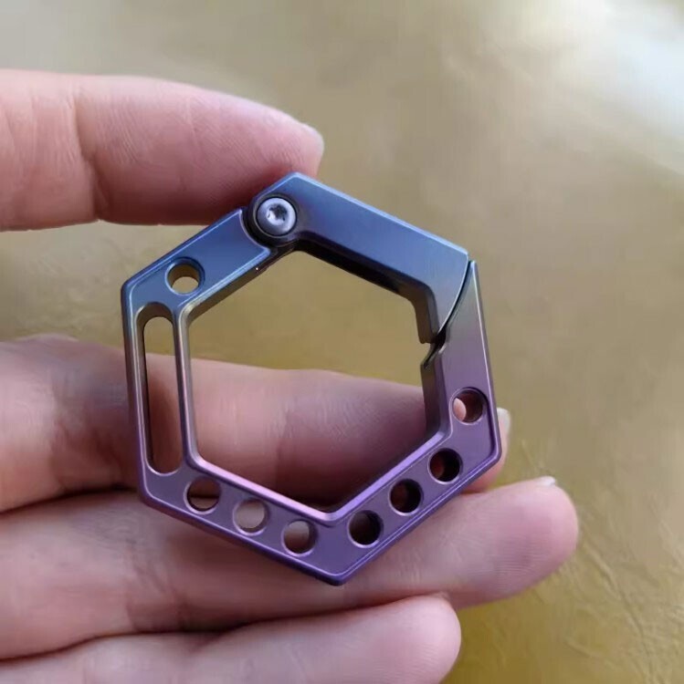 Hot Titanium Hexagon Key chain Carabiner Pendant Outdoor Connectors w/ 7 Rings