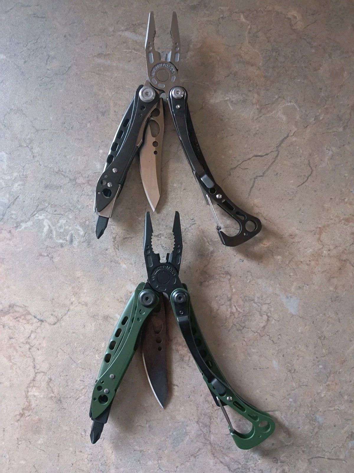 Leatherman Skeletool CX Plain Edge Knife 154CM Lot Od Green/Black Stainless