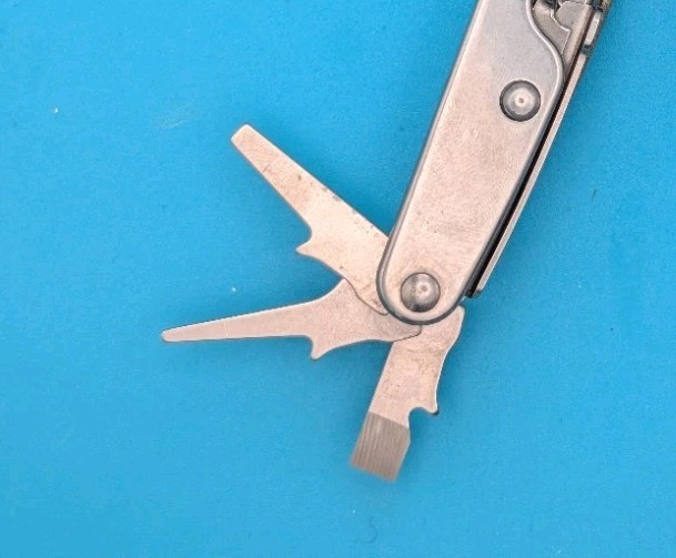 Leatherman Juice XE6 Moss Green Multi-Tool Pocket Knife Made in USA! RARE!