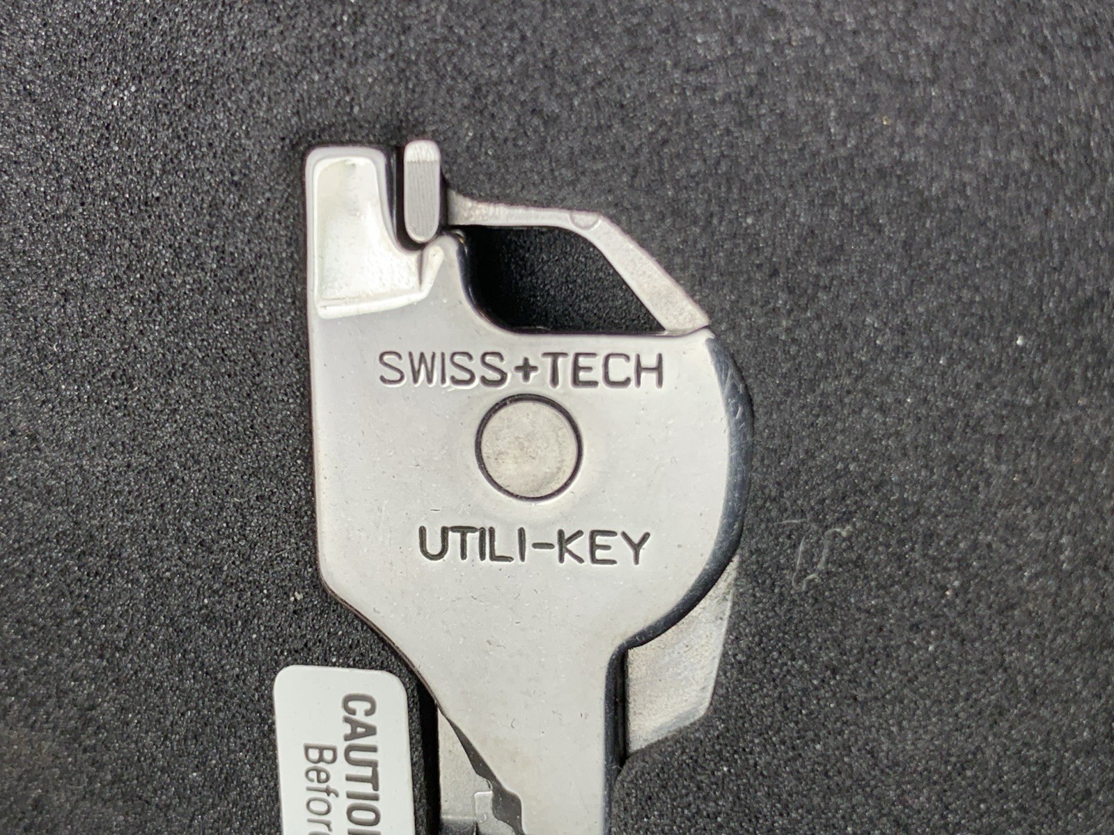 SWISS+TECH Utility Key Ring 6-in-1 Multi Tool + Tin Gift Box Camping Multi Tool