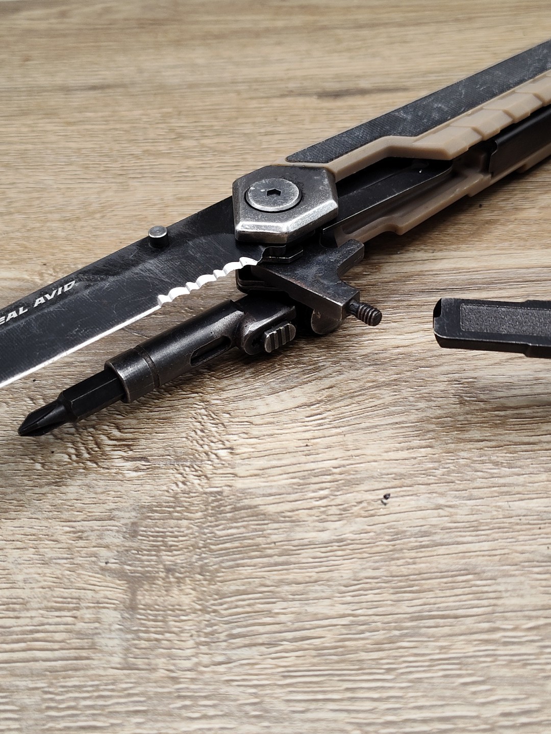 Real Avid Multi-Tool AR15 Hunting Rifle Tool Pliers Knife More!